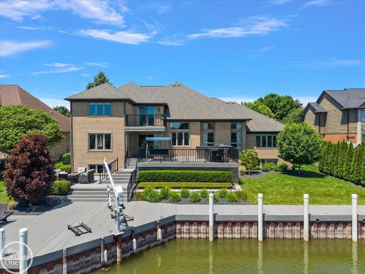 49572 Compass Point Drive, MI 48047 — Photo 3