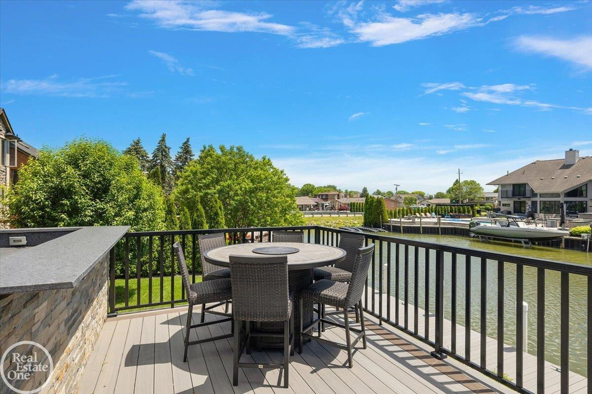 49572 Compass Point Drive, MI 48047 — Photo 13