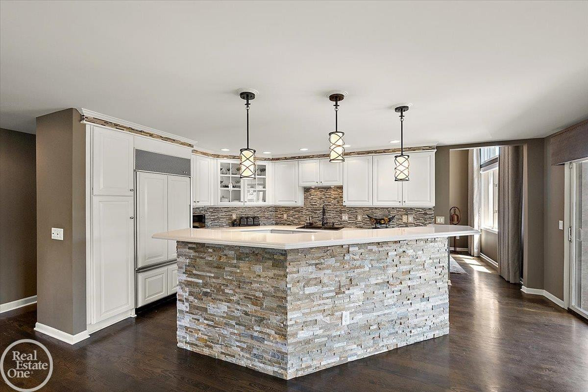49572 Compass Point Drive, MI 48047 — Photo 17