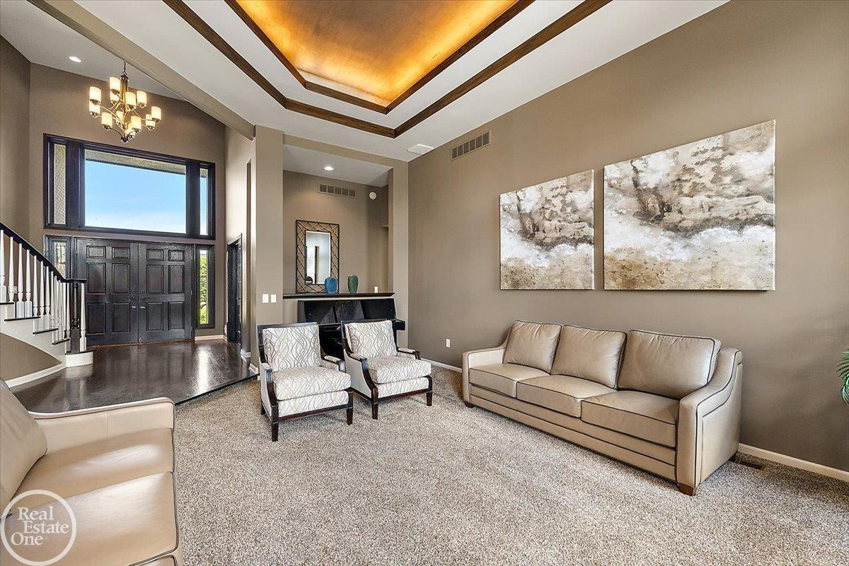 49572 Compass Point Drive, MI 48047 — Photo 27