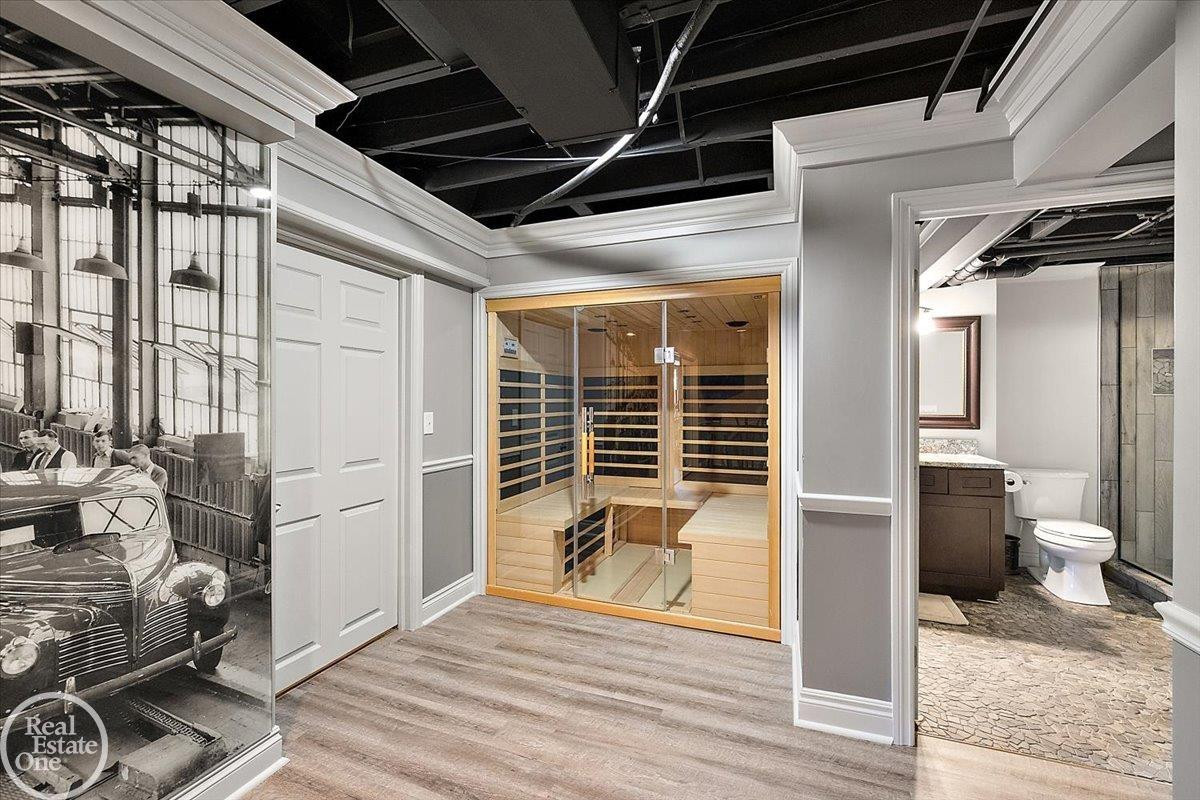 49572 Compass Point Drive, MI 48047 — Photo 34