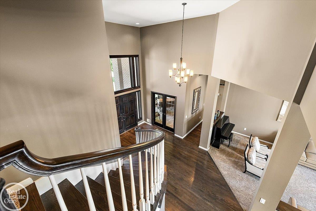49572 Compass Point Drive, MI 48047 — Photo 41