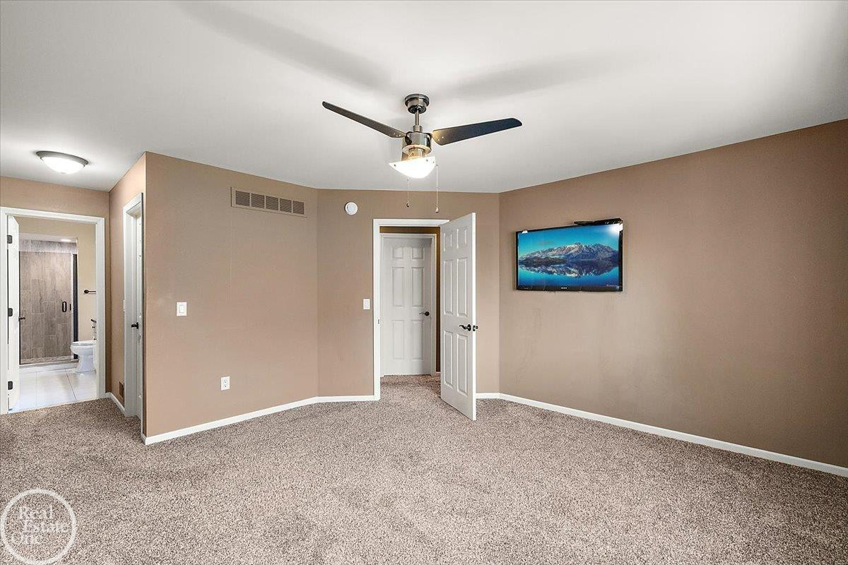 49572 Compass Point Drive, MI 48047 — Photo 49