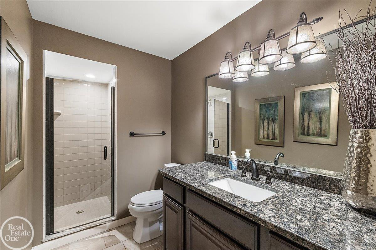 49572 Compass Point Drive, MI 48047 — Photo 50