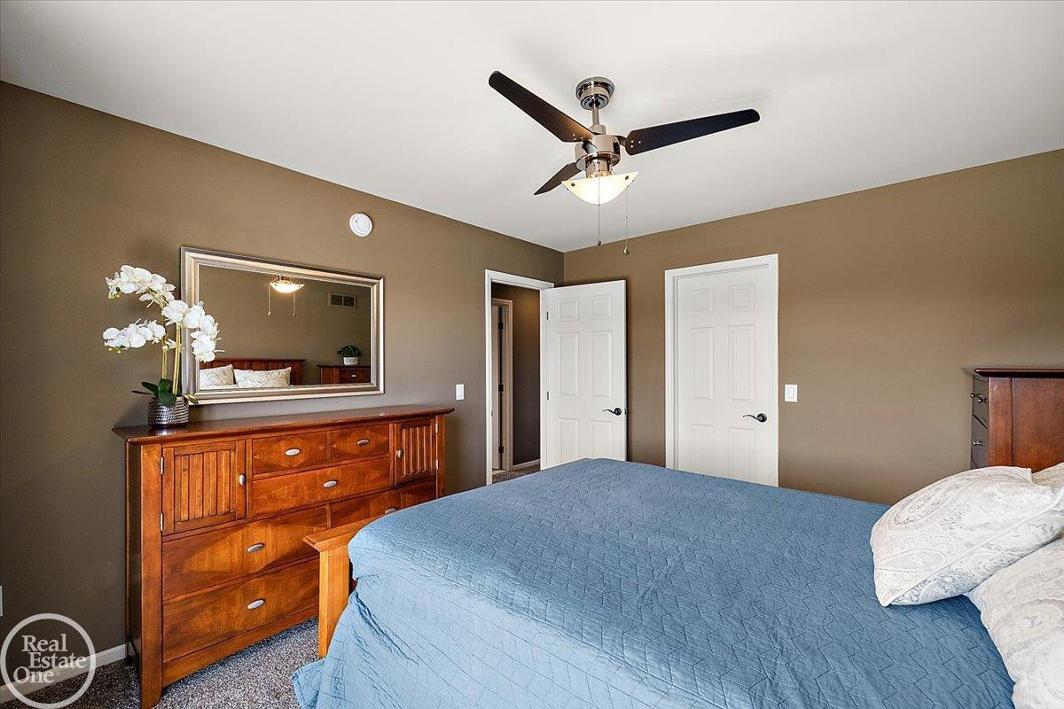 49572 Compass Point Drive, MI 48047 — Photo 52