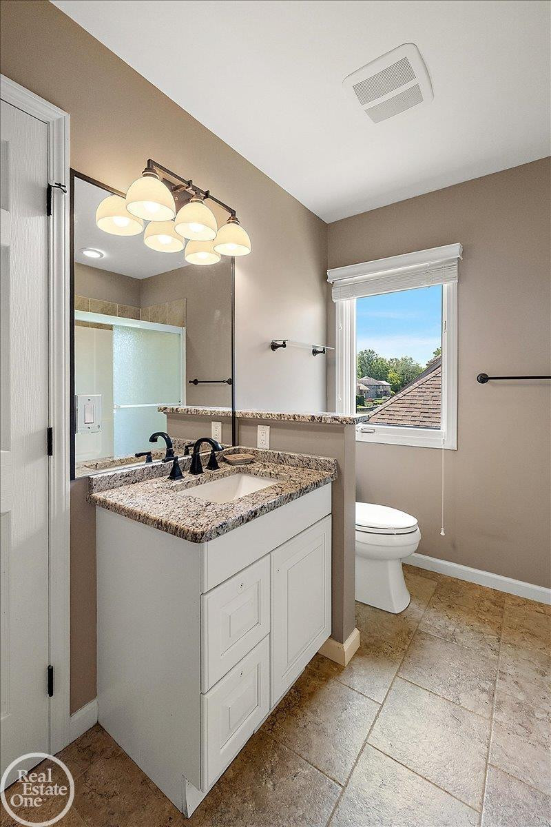 49572 Compass Point Drive, MI 48047 — Photo 54