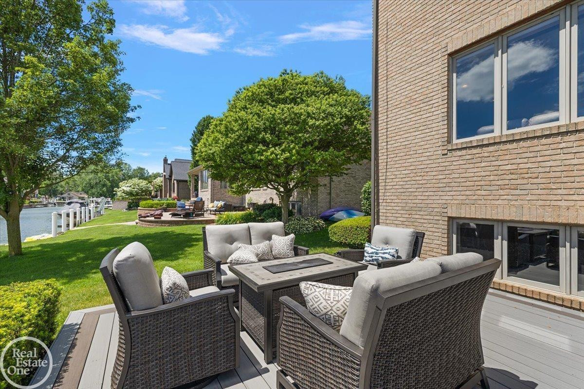 49572 Compass Point Drive, MI 48047 — Photo 67