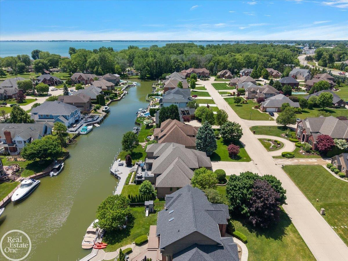 49572 Compass Point Drive, MI 48047 — Photo 70