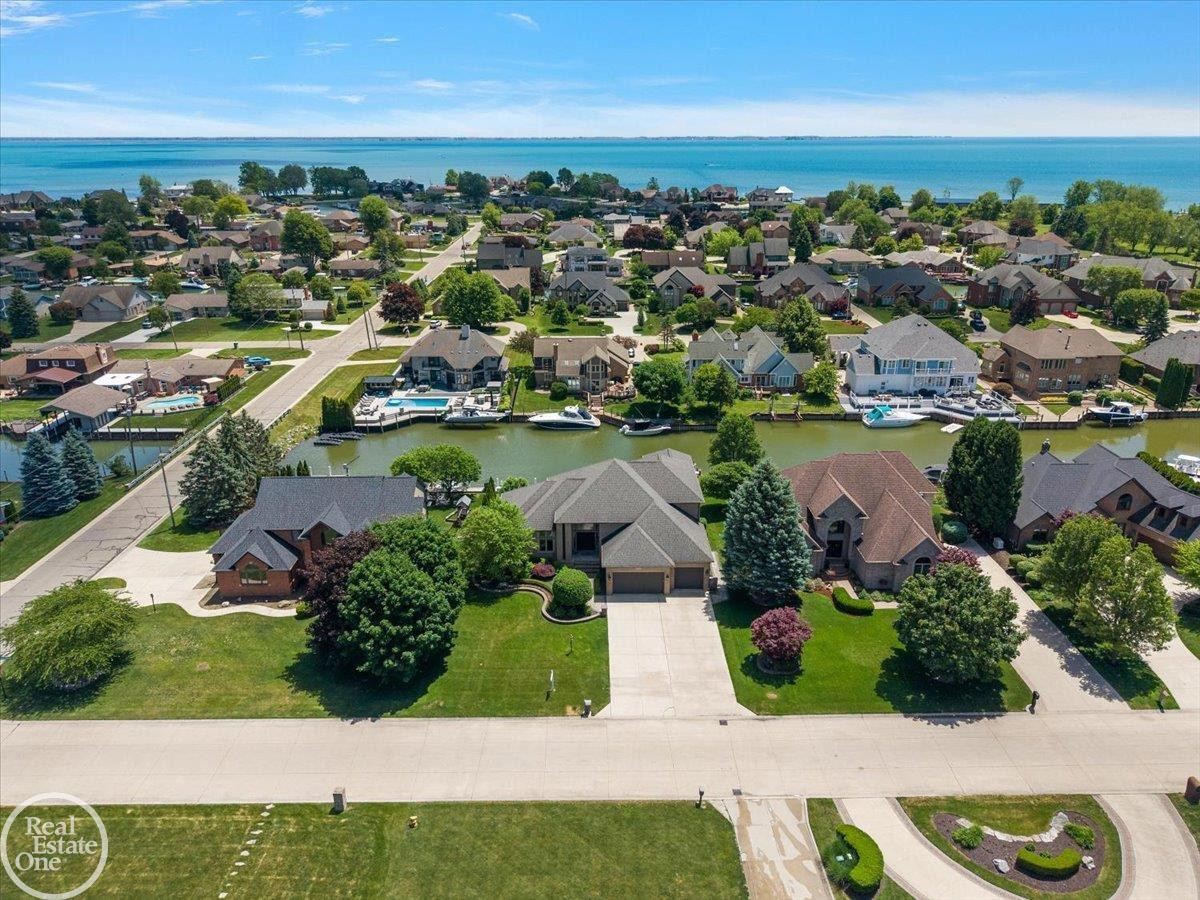 49572 Compass Point Drive, MI 48047 — Photo 71