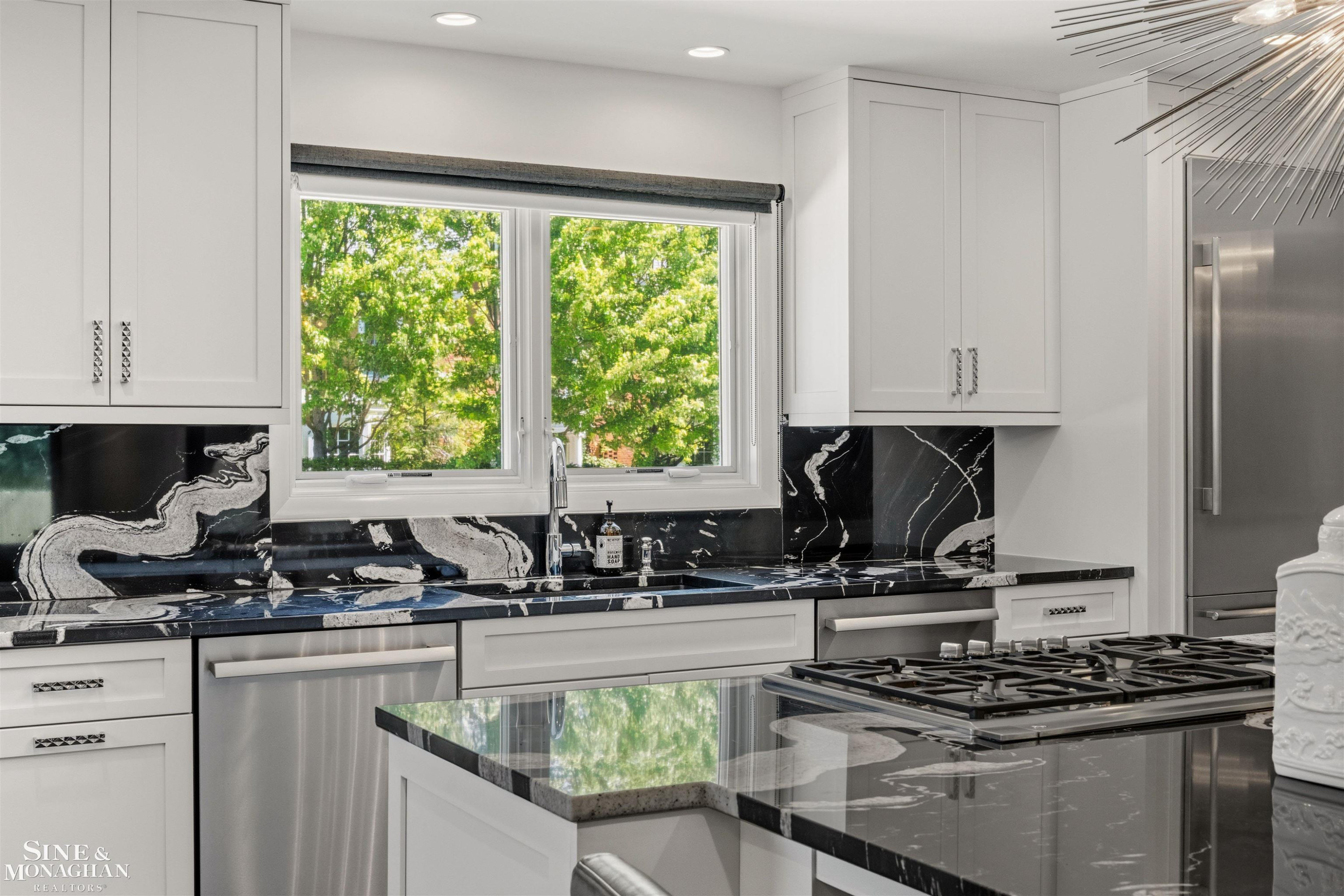 89 Lake Shore Road, Grosse Pointe Farms, MI 48236 — Photo 16