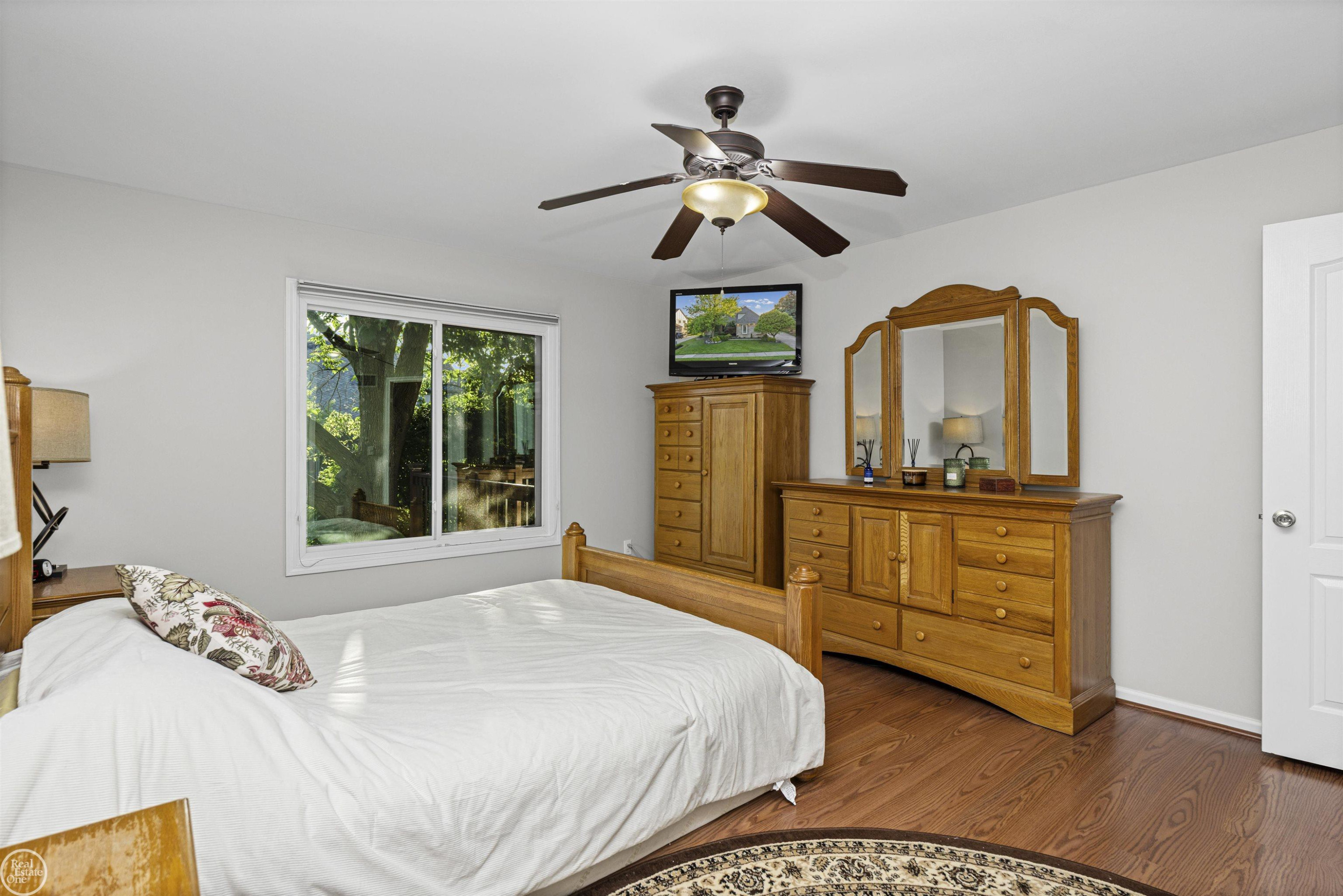 55261 Kingsway Drive, Shelby Twp, MI 48316 — Photo 15