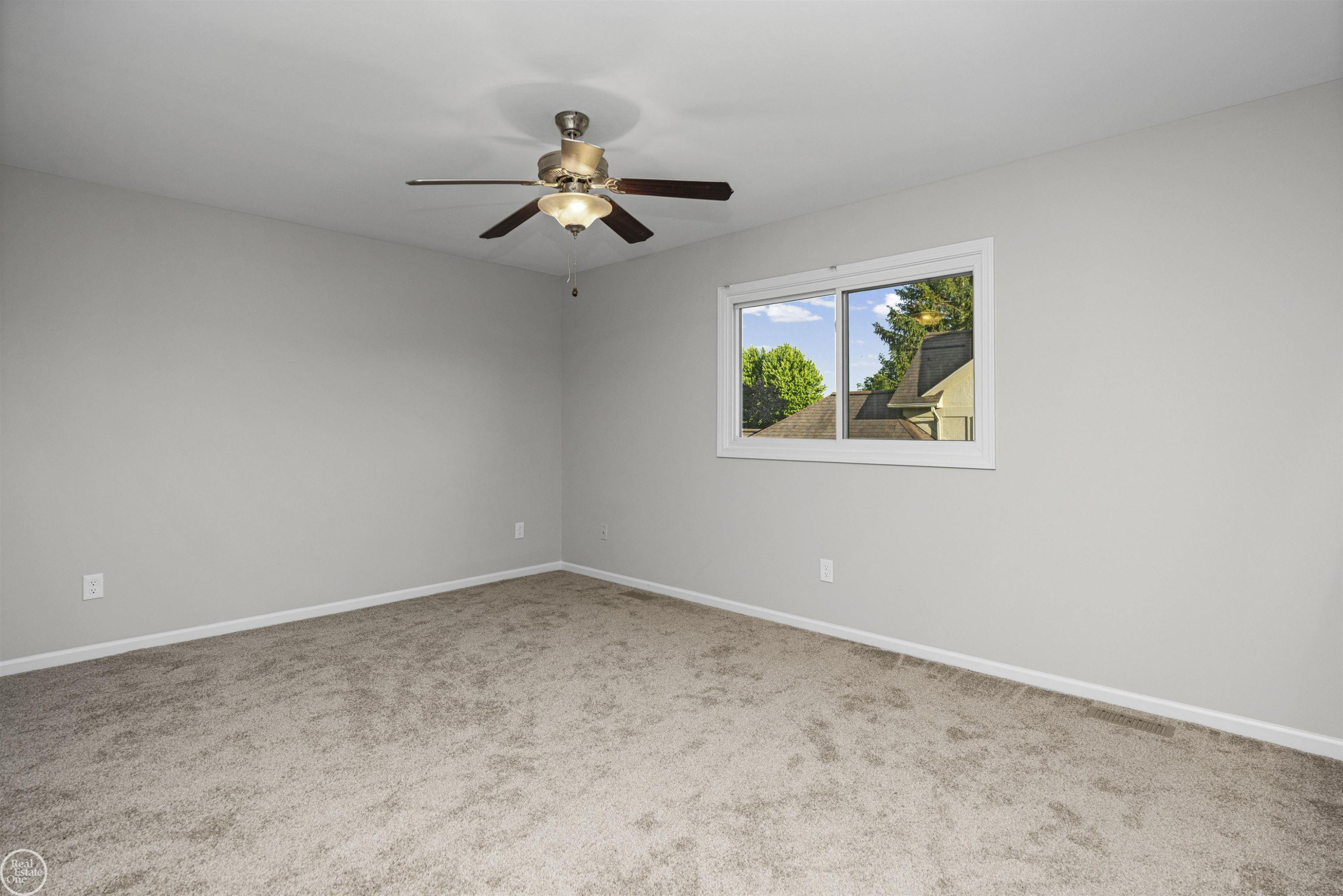 55261 Kingsway Drive, Shelby Twp, MI 48316 — Photo 22
