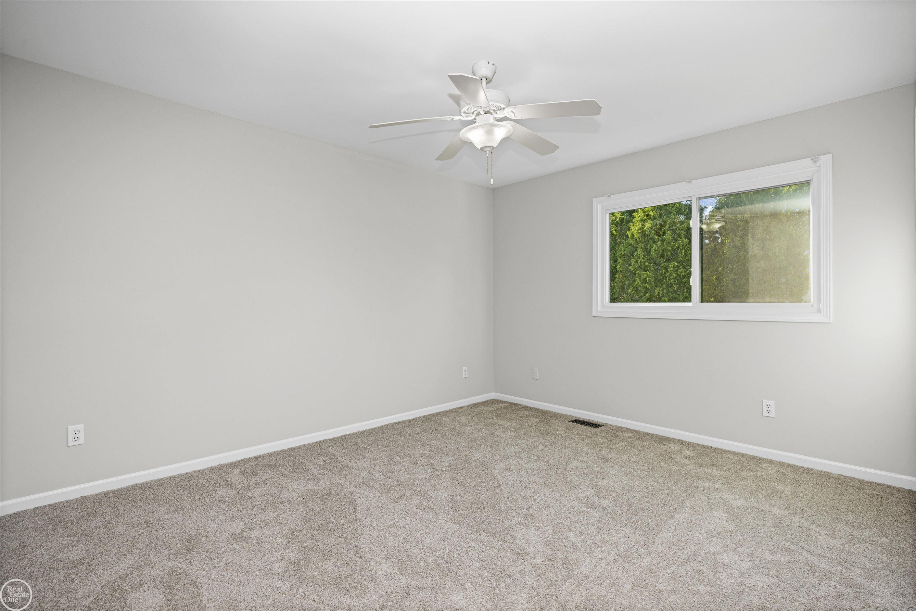 55261 Kingsway Drive, Shelby Twp, MI 48316 — Photo 29