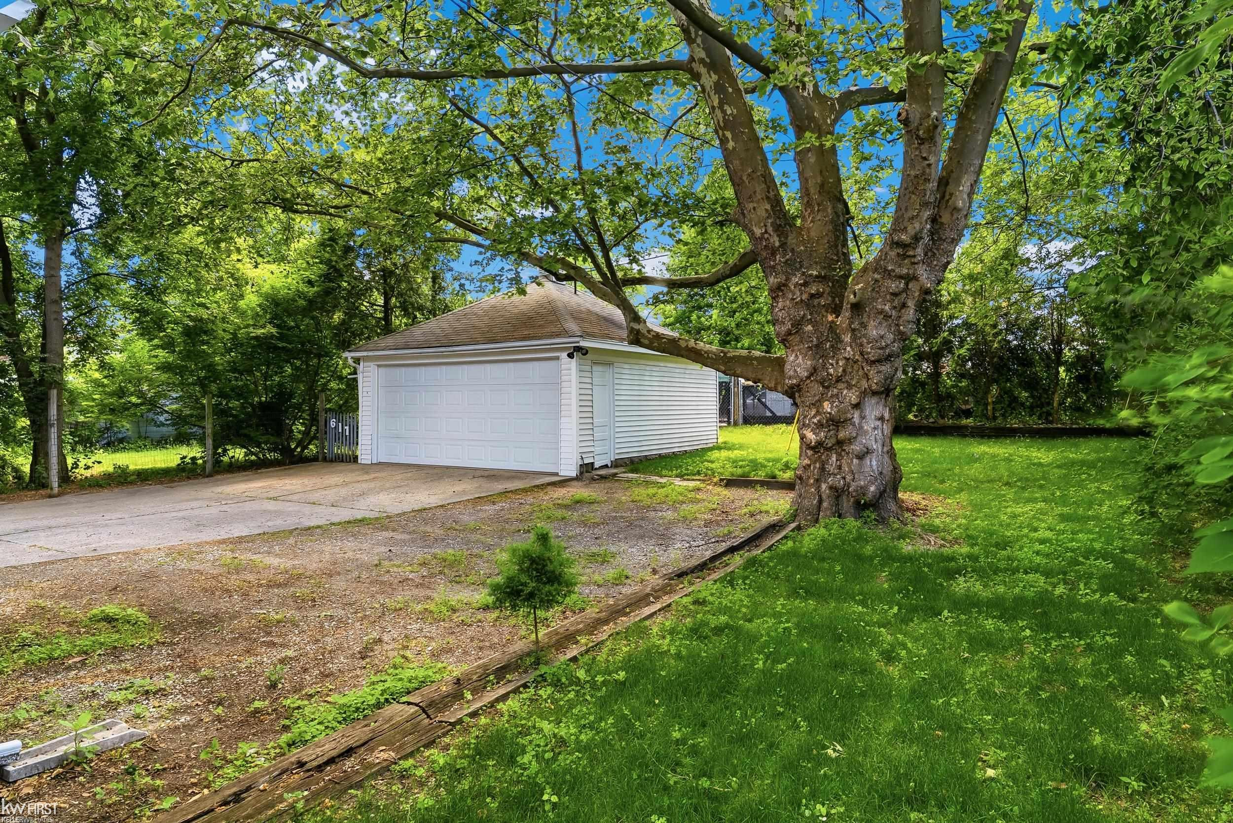 617 Dupont Street, Flint, MI 48504 — Photo 40