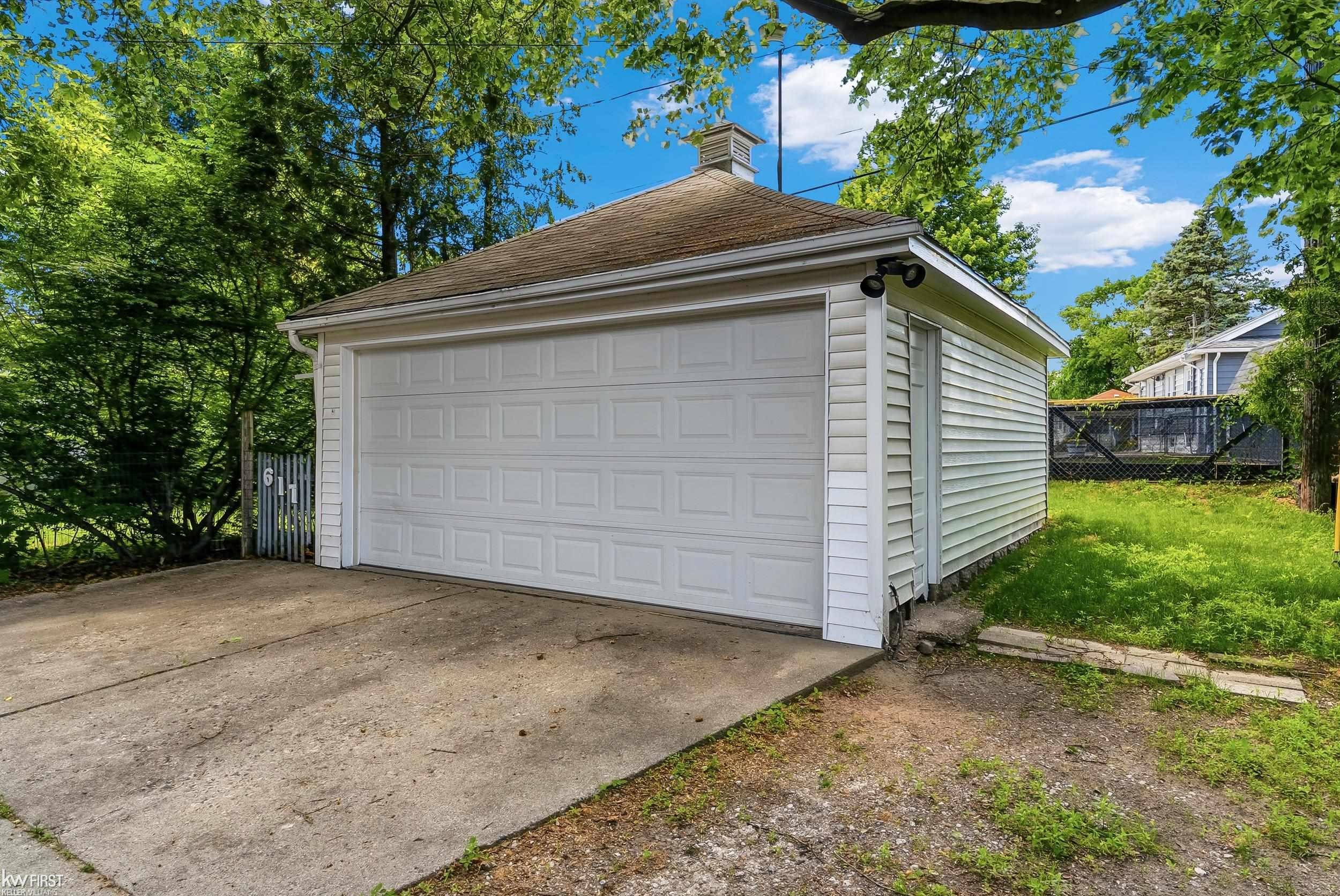 617 Dupont Street, Flint, MI 48504 — Photo 41