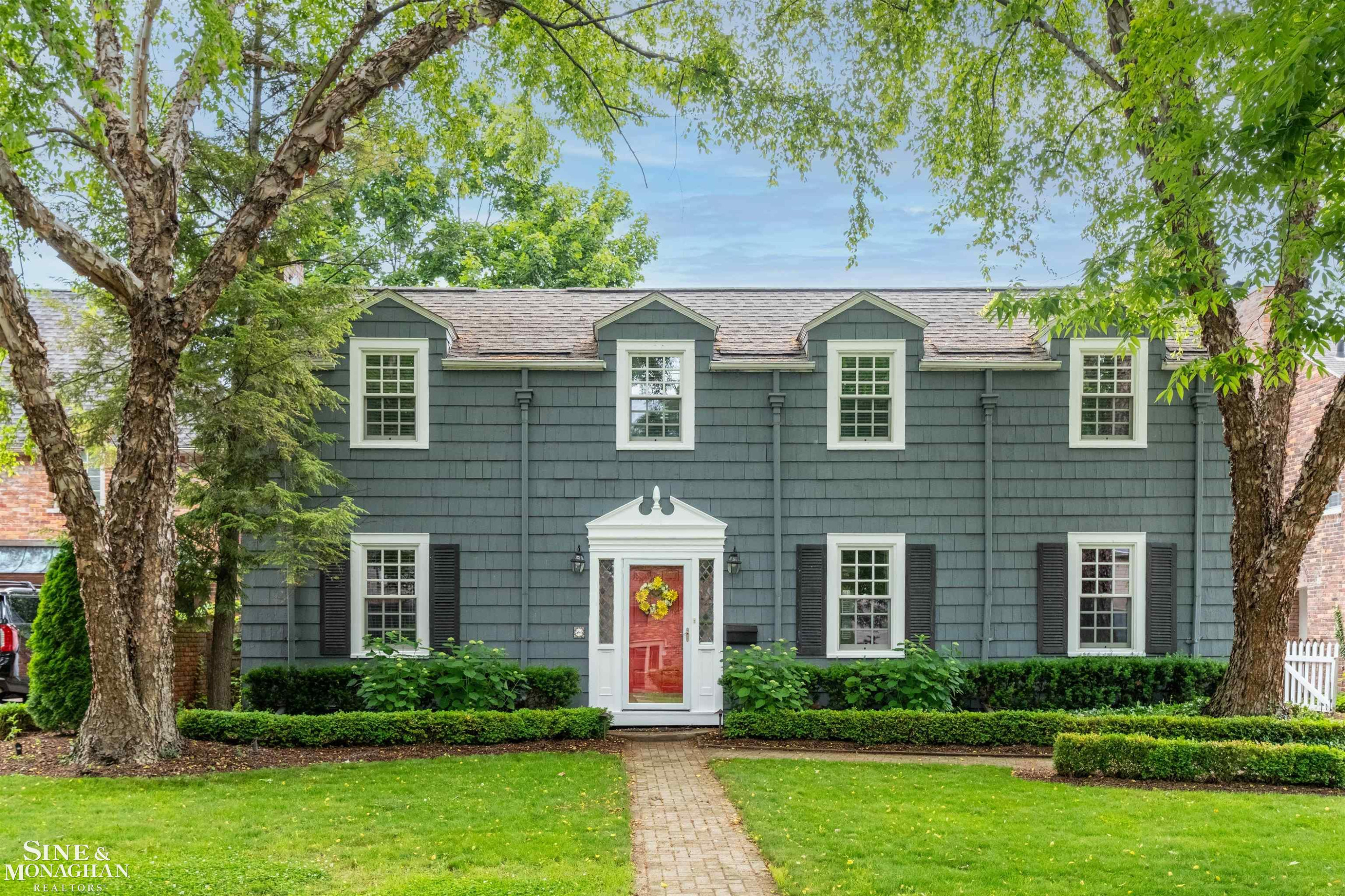 586 University Place, Grosse Pointe, MI 48230