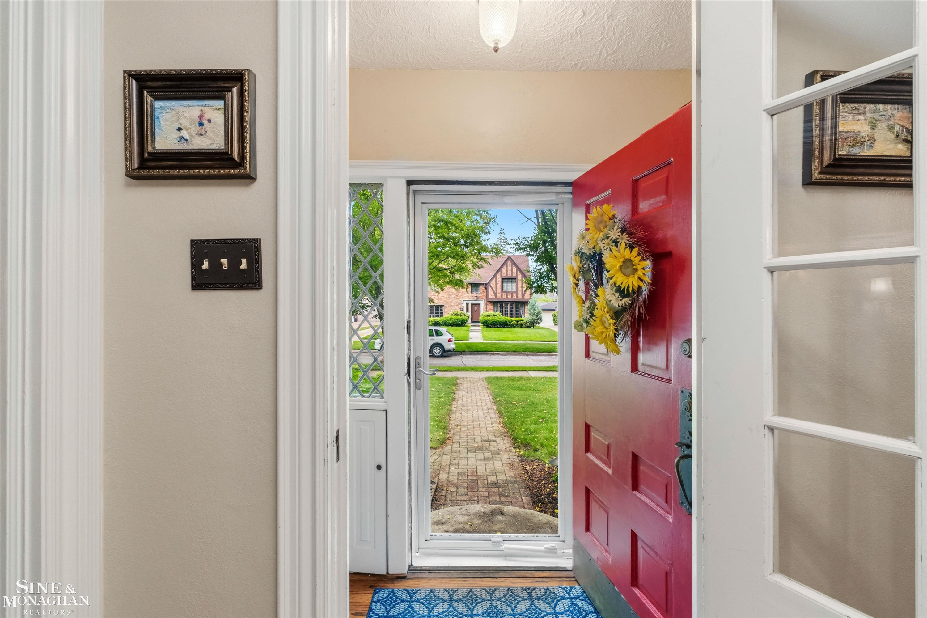 586 University Place, Grosse Pointe, MI 48230 — Photo 2