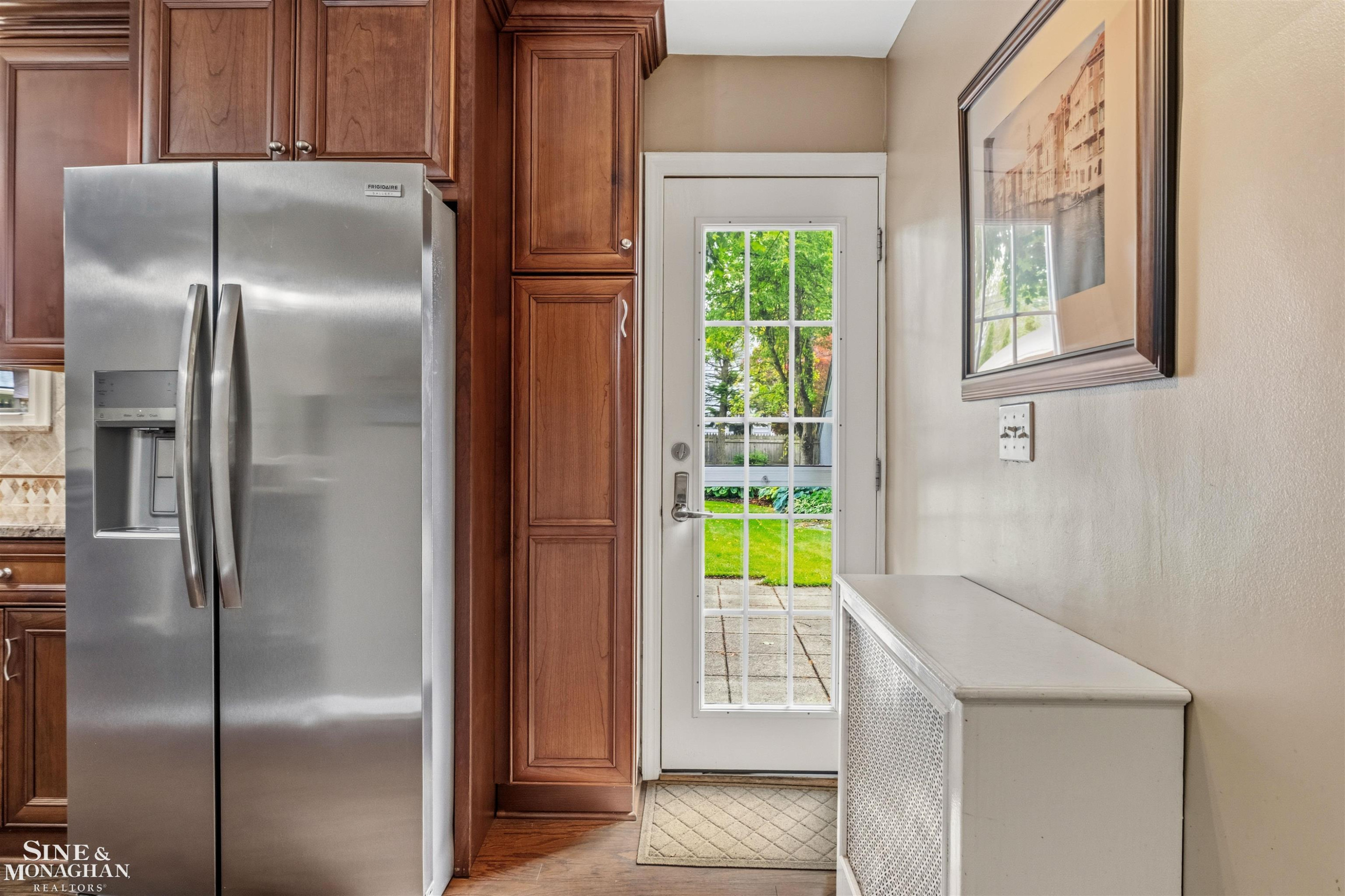 586 University Place, Grosse Pointe, MI 48230 — Photo 15