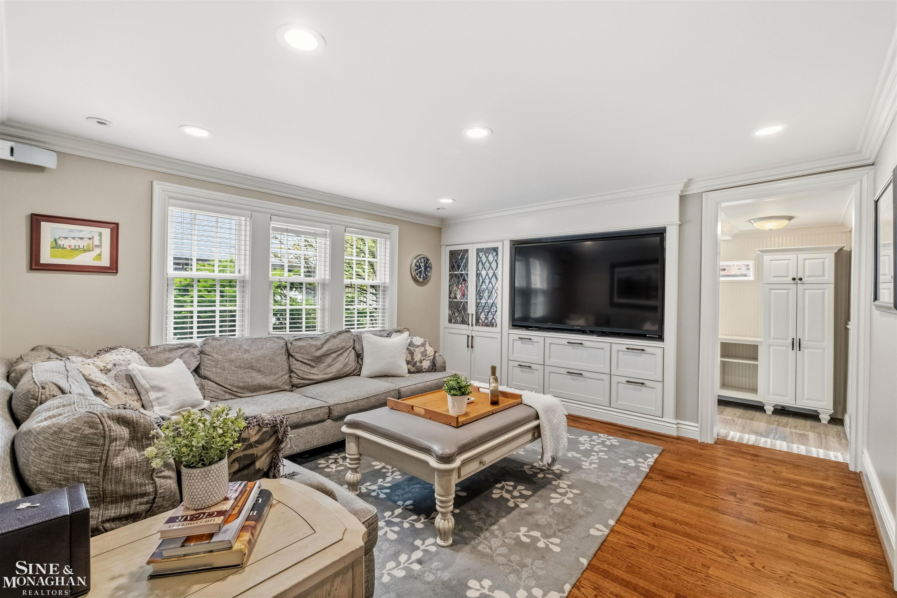 586 University Place, Grosse Pointe, MI 48230 — Photo 17