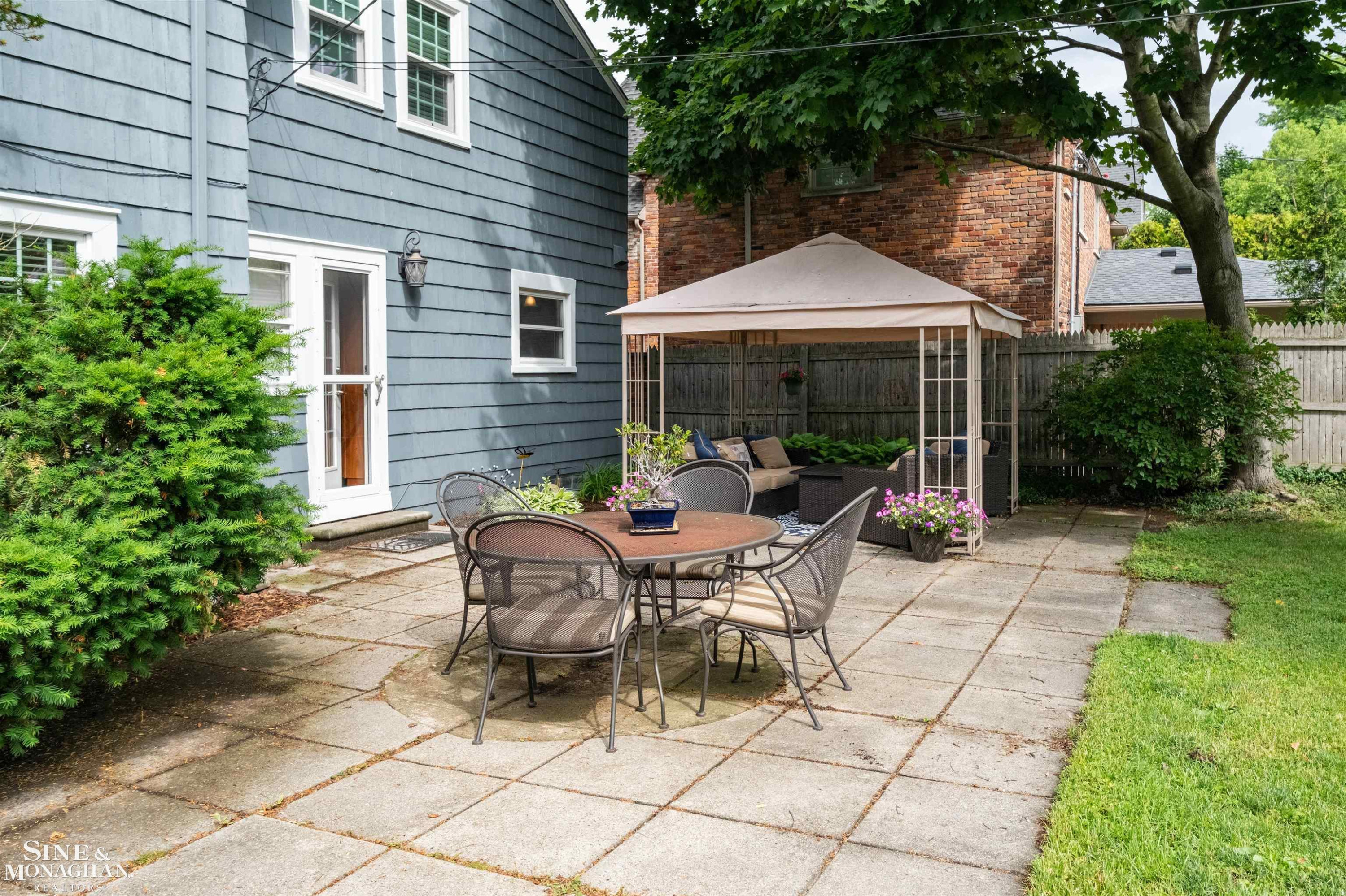 586 University Place, Grosse Pointe, MI 48230 — Photo 42