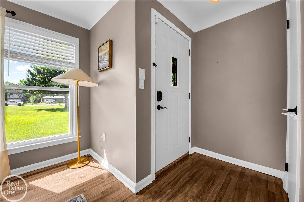 49741 Jefferson Avenue, Chesterfield, MI 48047 — Photo 4