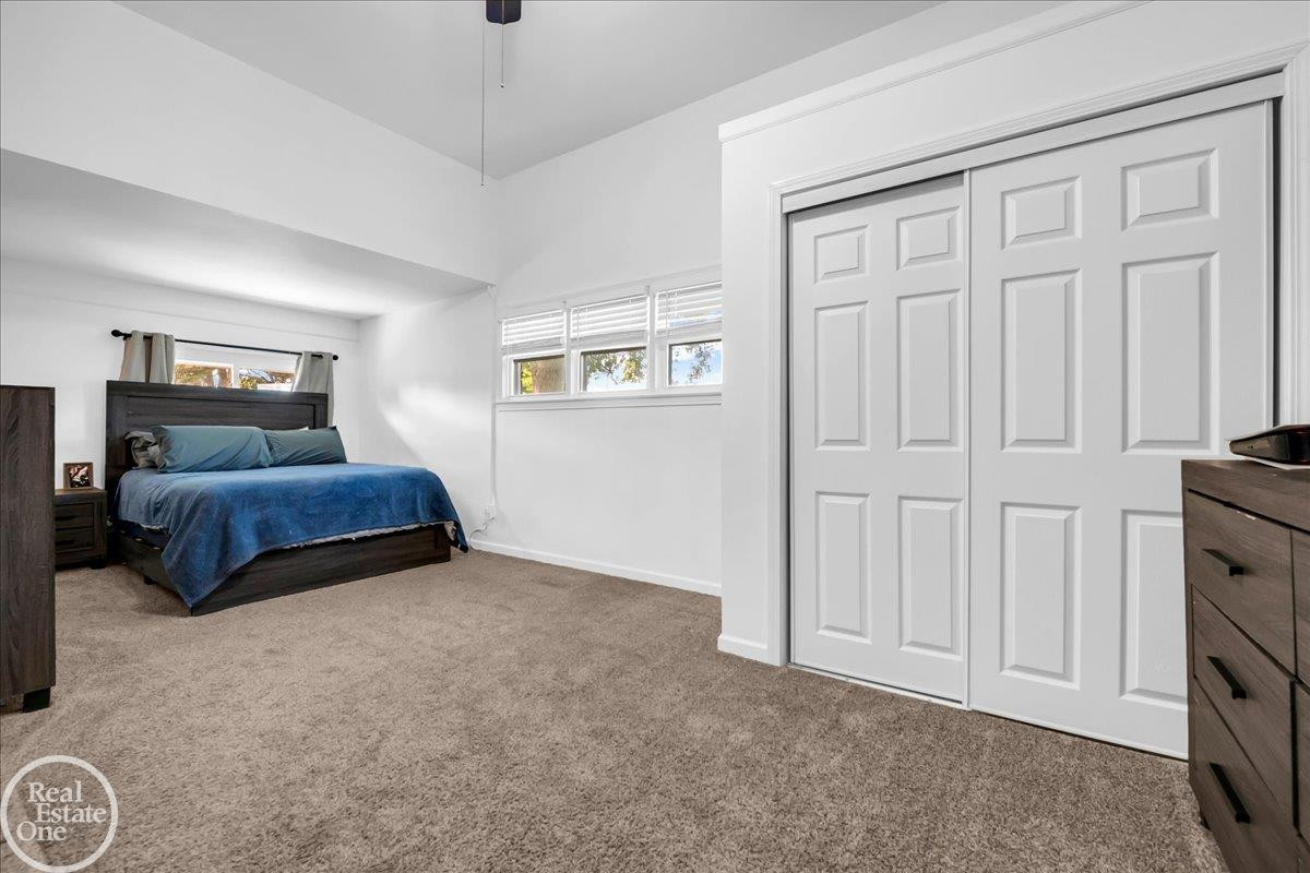 49741 Jefferson Avenue, Chesterfield, MI 48047 — Photo 12