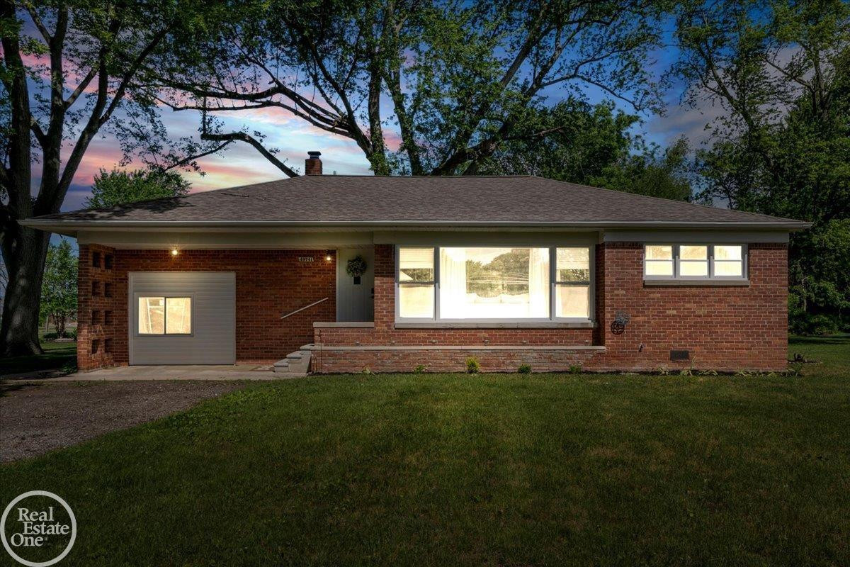 49741 Jefferson Avenue, Chesterfield, MI 48047 — Photo 21