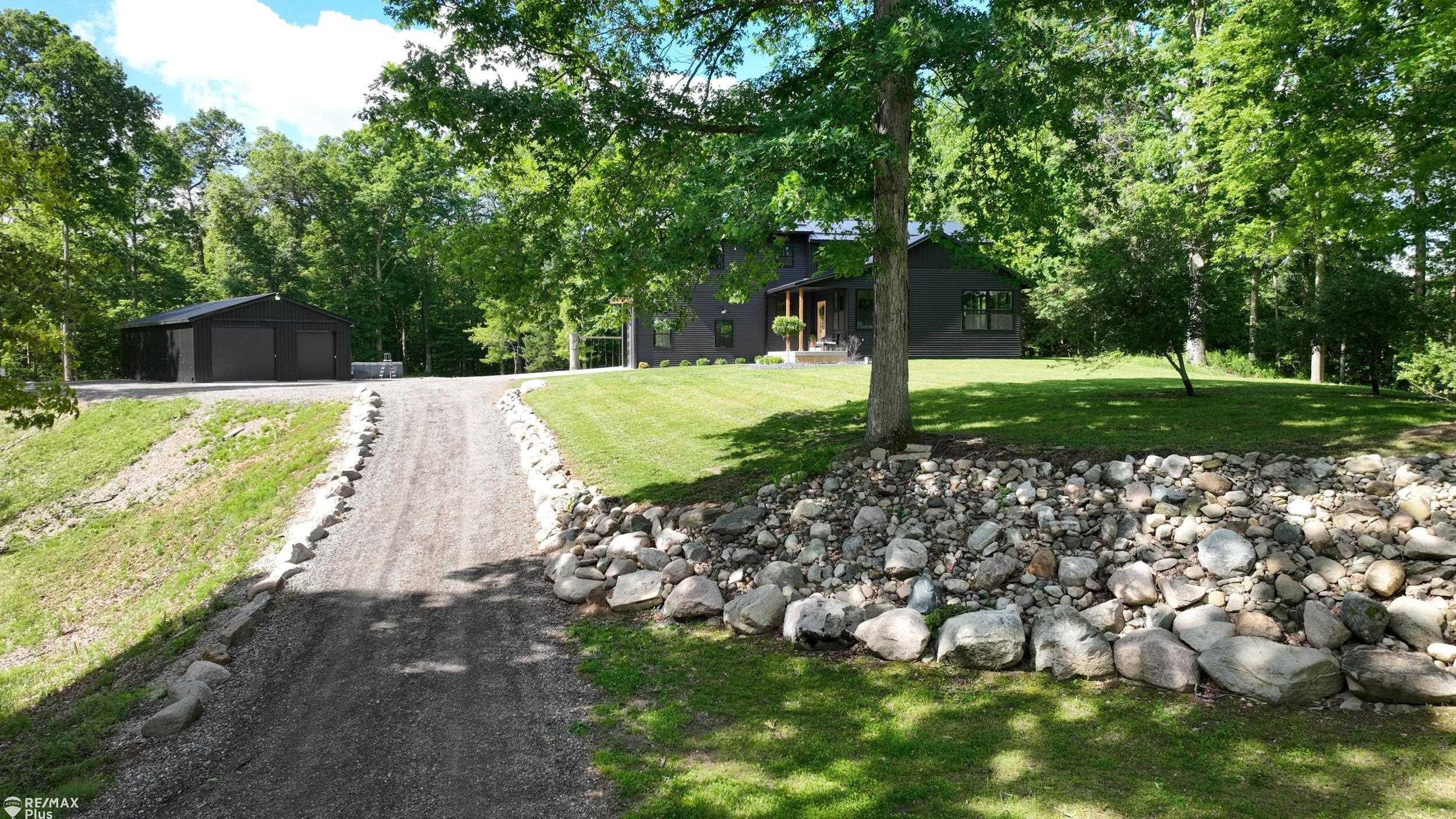 381 Miller Lake Road, Columbiaville, MI 48421