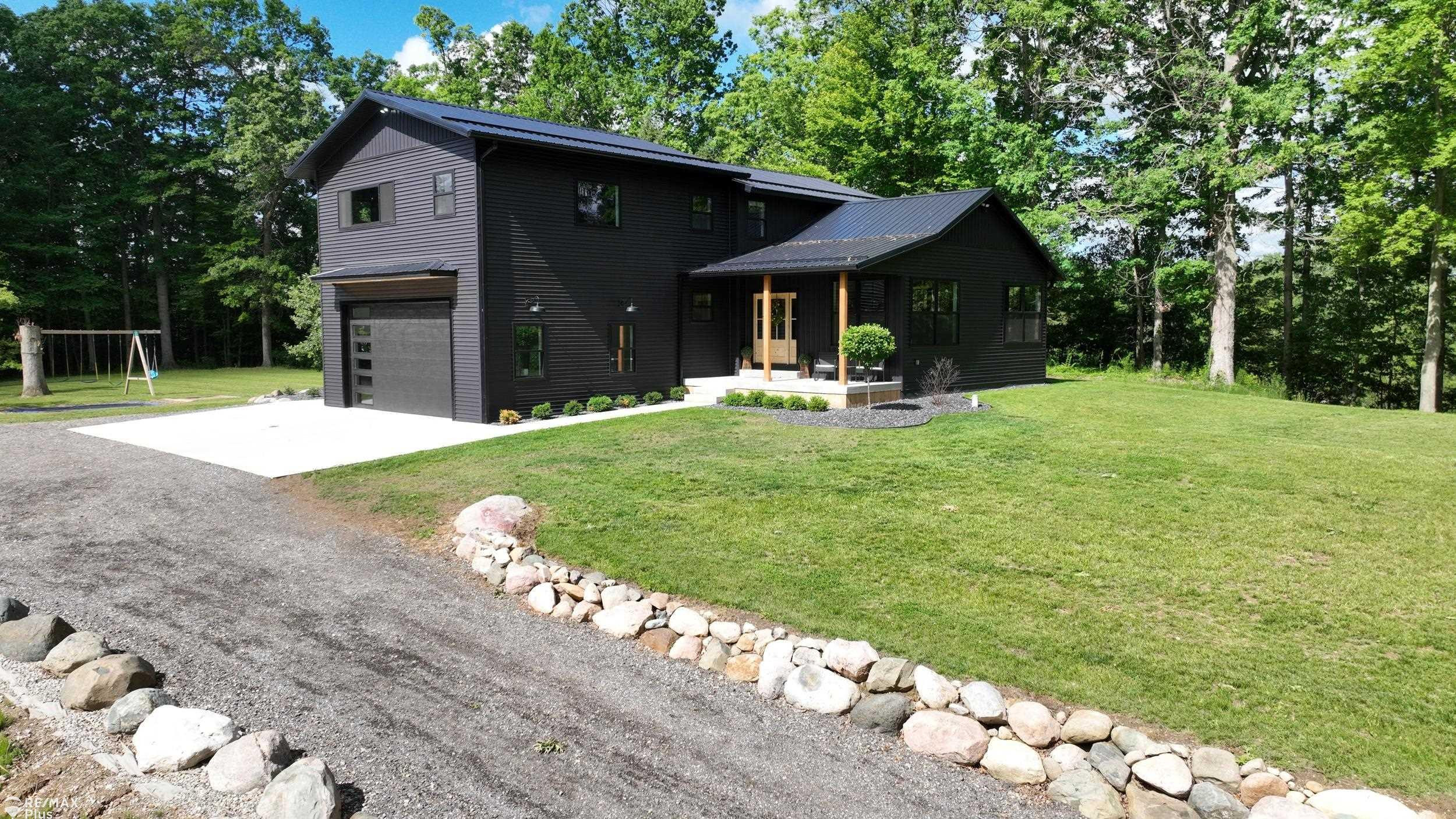 381 Miller Lake Road, Columbiaville, MI 48421 — Photo 2