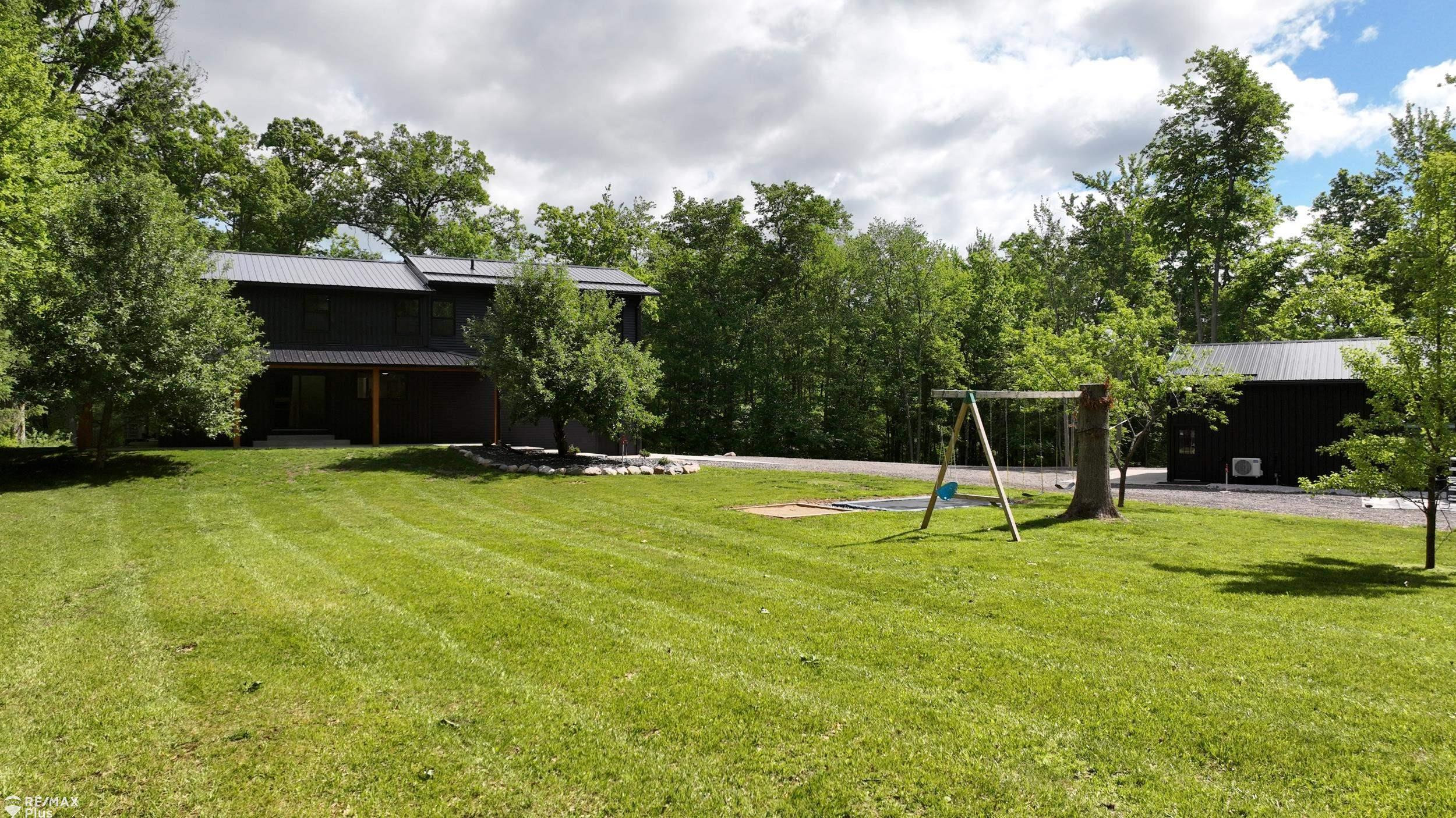381 Miller Lake Road, Columbiaville, MI 48421 — Photo 10