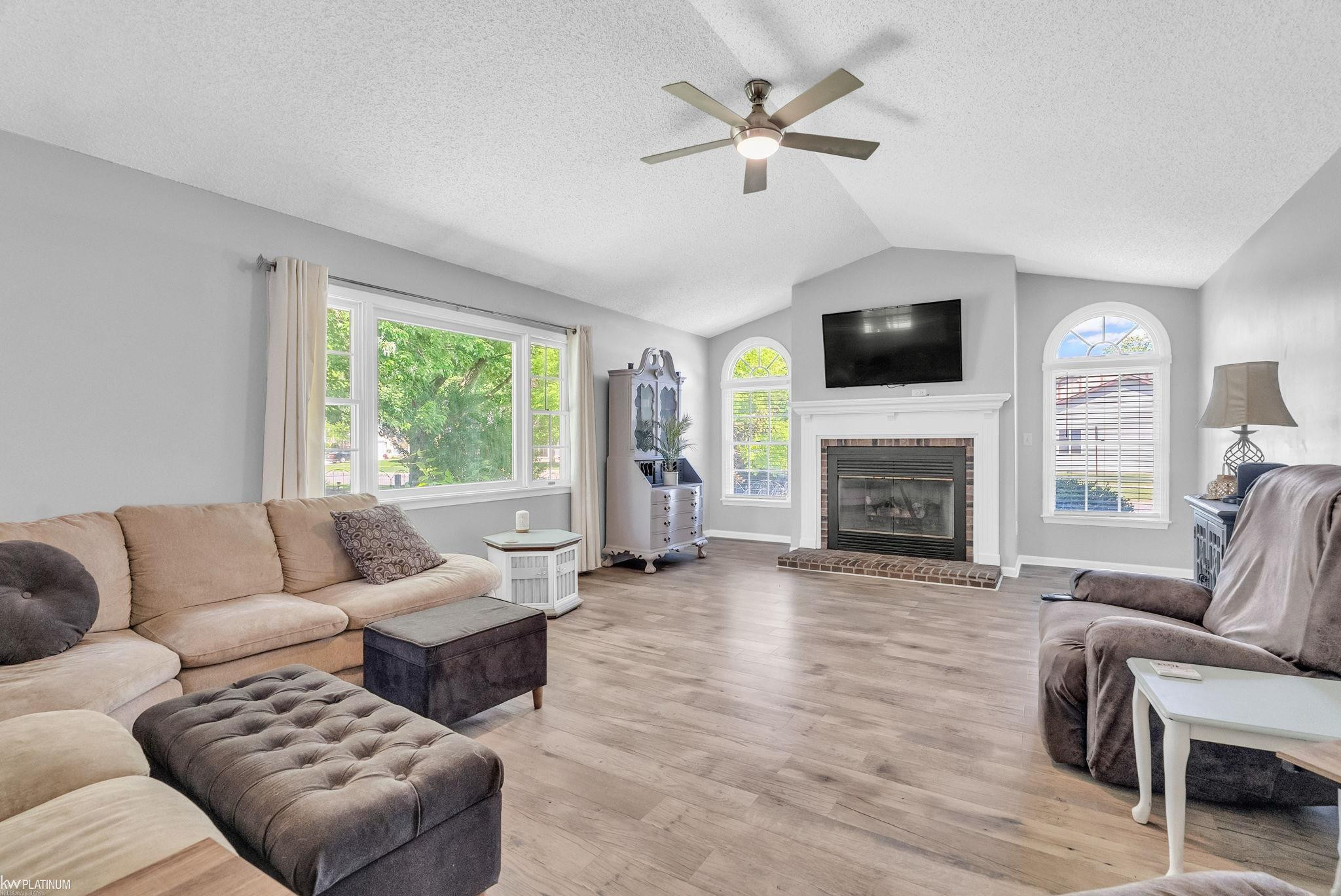 702 4th Street, Marysville, MI 48040 — Photo 7