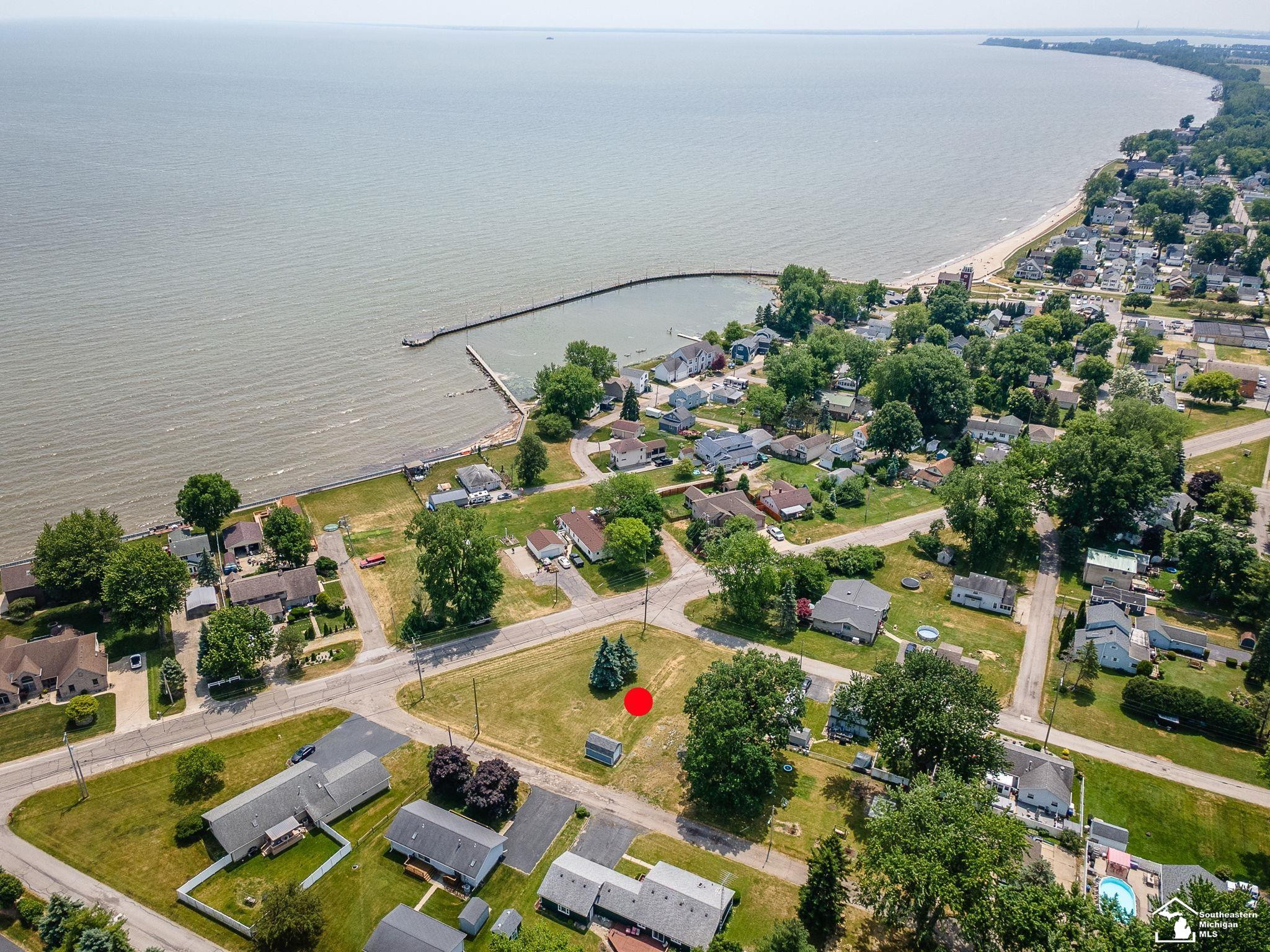 4418 Center 1st Street, Luna Pier, MI — Photo 6