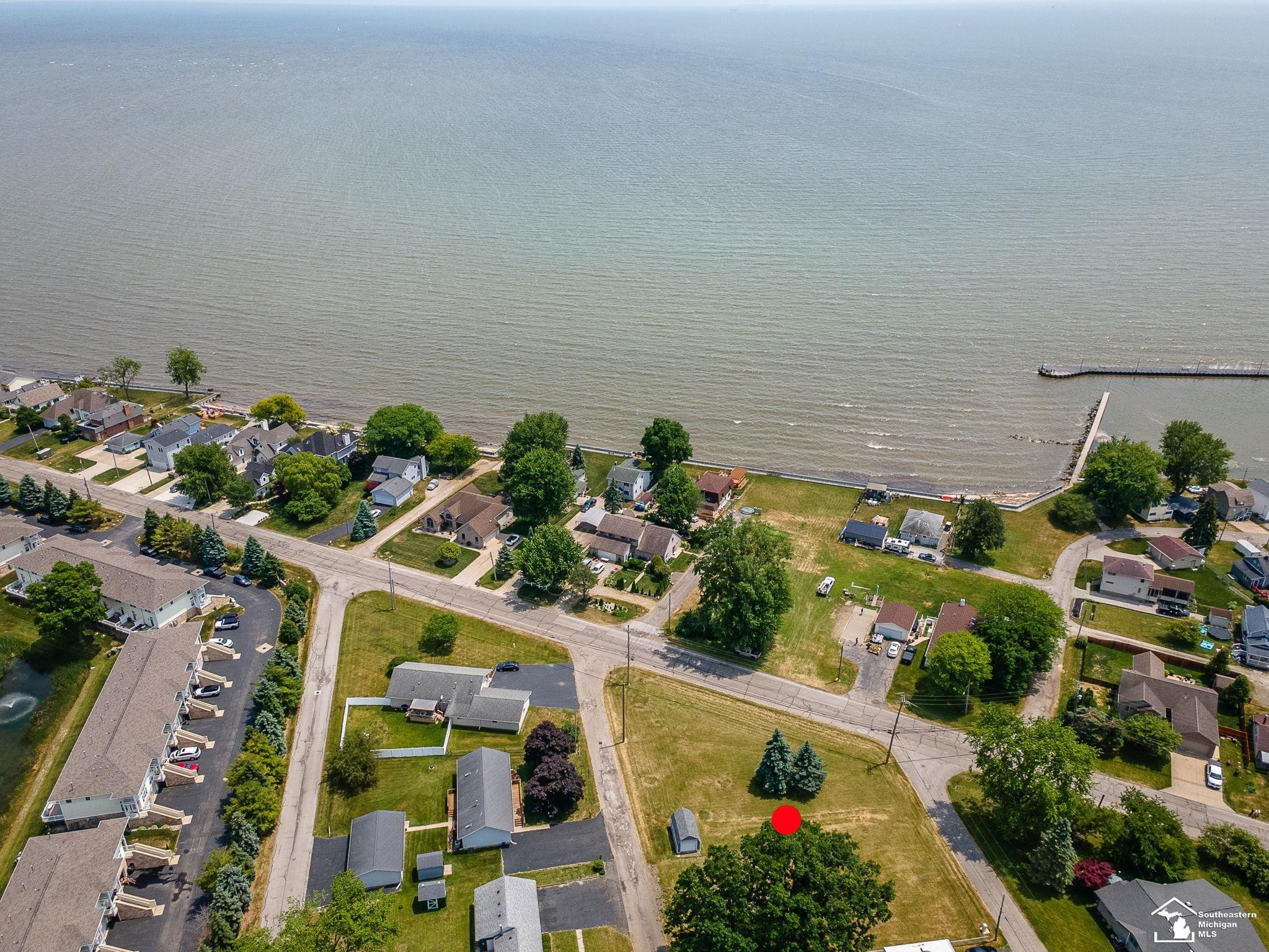 4418 Center 1st Street, Luna Pier, MI — Photo 7