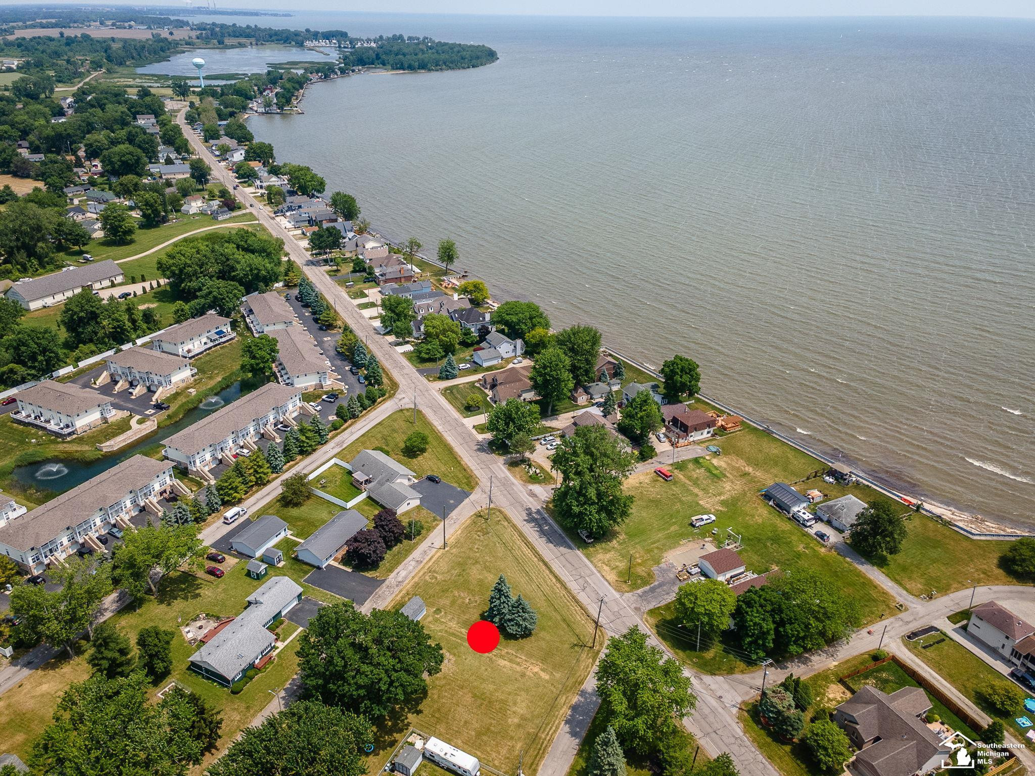 4418 Center 1st Street, Luna Pier, MI — Photo 8