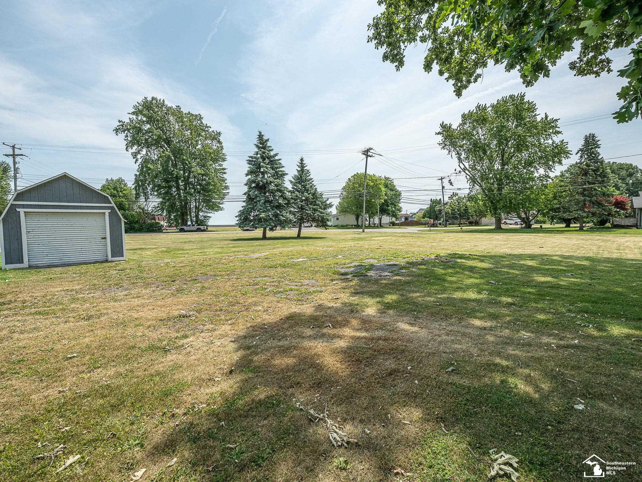 4418 Center 1st Street, Luna Pier, MI — Photo 12