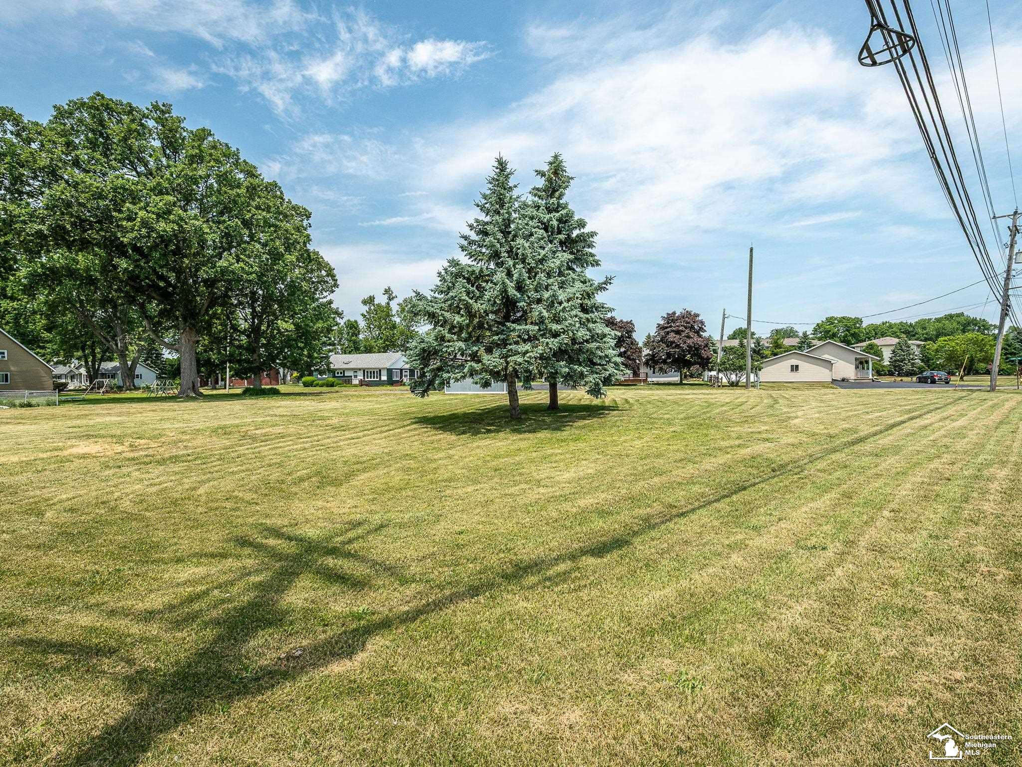 4418 Center 1st Street, Luna Pier, MI — Photo 14