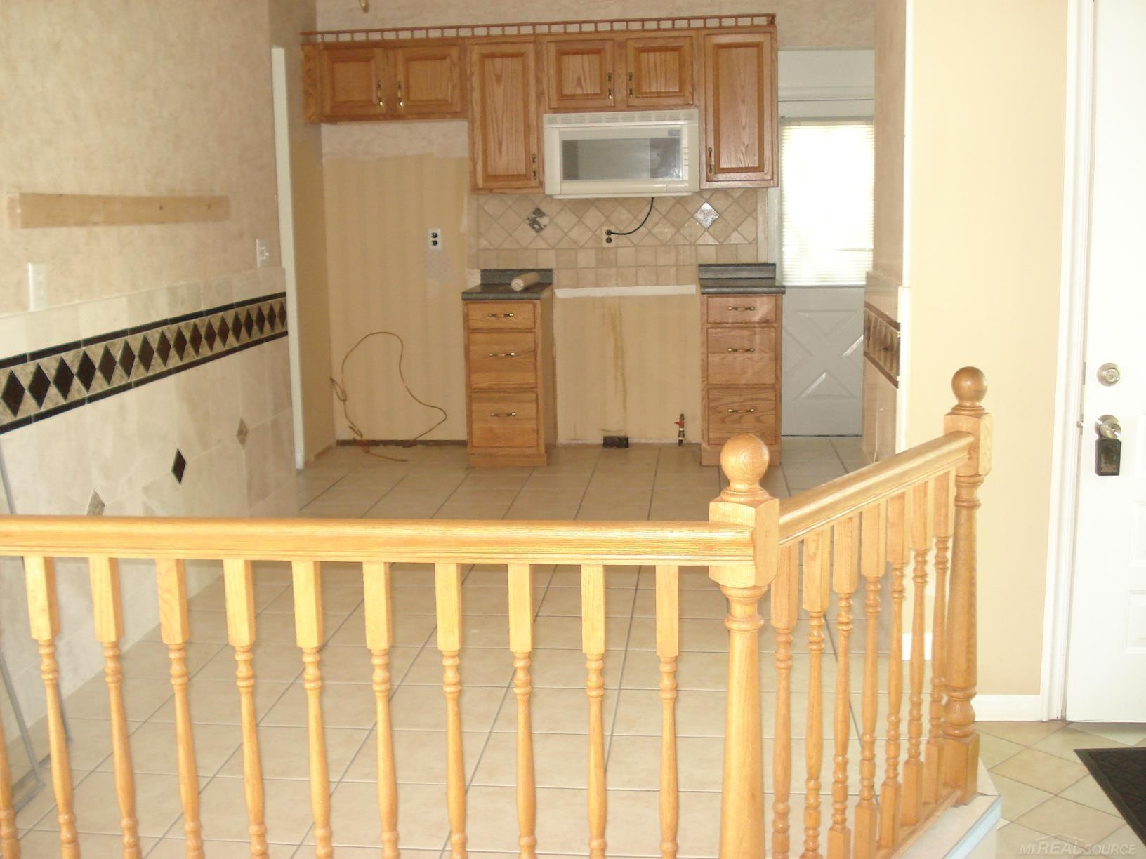 8783 Lozen Drive, Sterling Heights, MI 48313 — Photo 5
