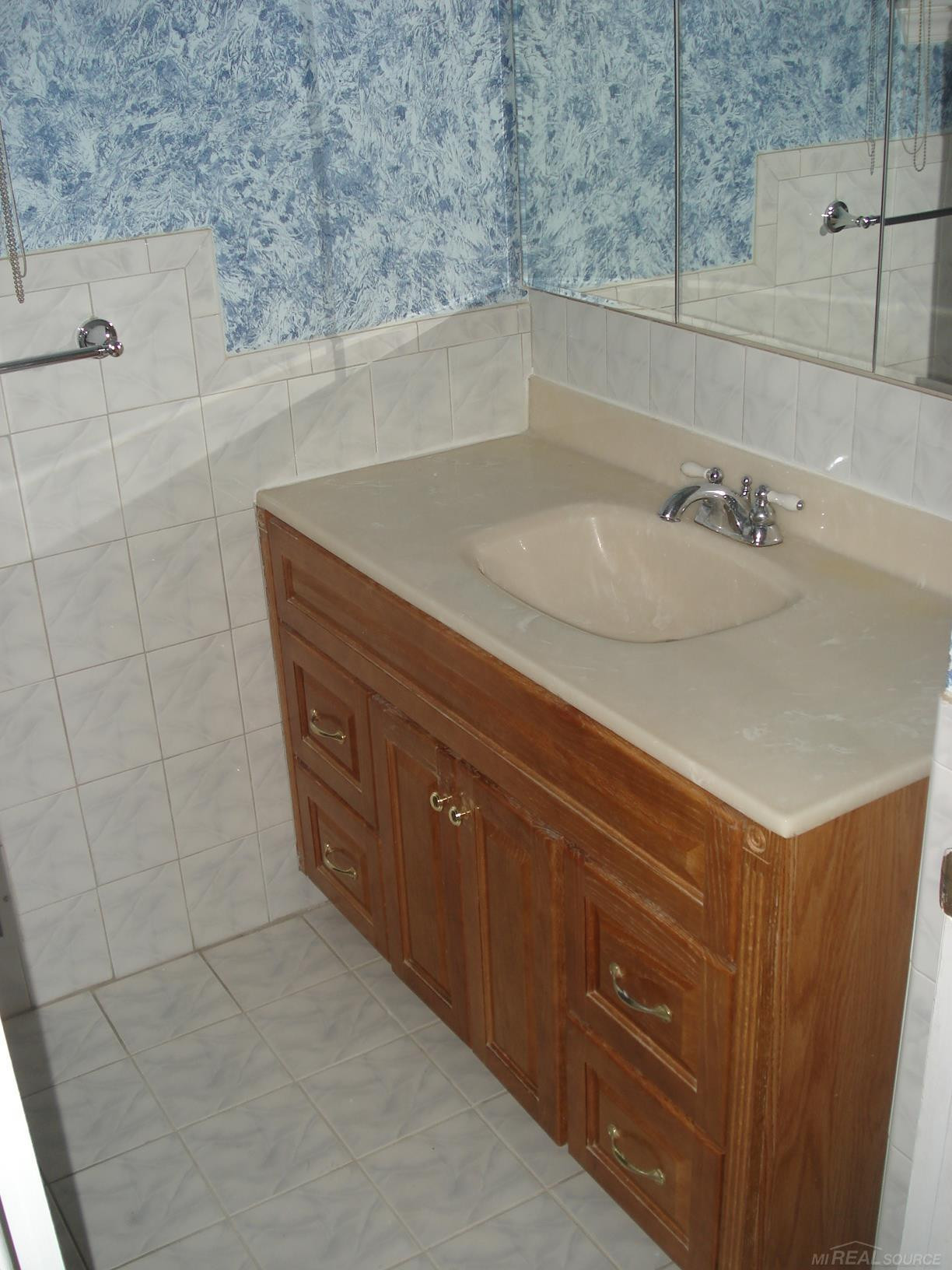 8783 Lozen Drive, Sterling Heights, MI 48313 — Photo 7