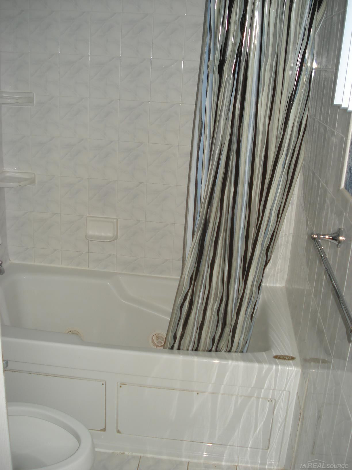 8783 Lozen Drive, Sterling Heights, MI 48313 — Photo 8