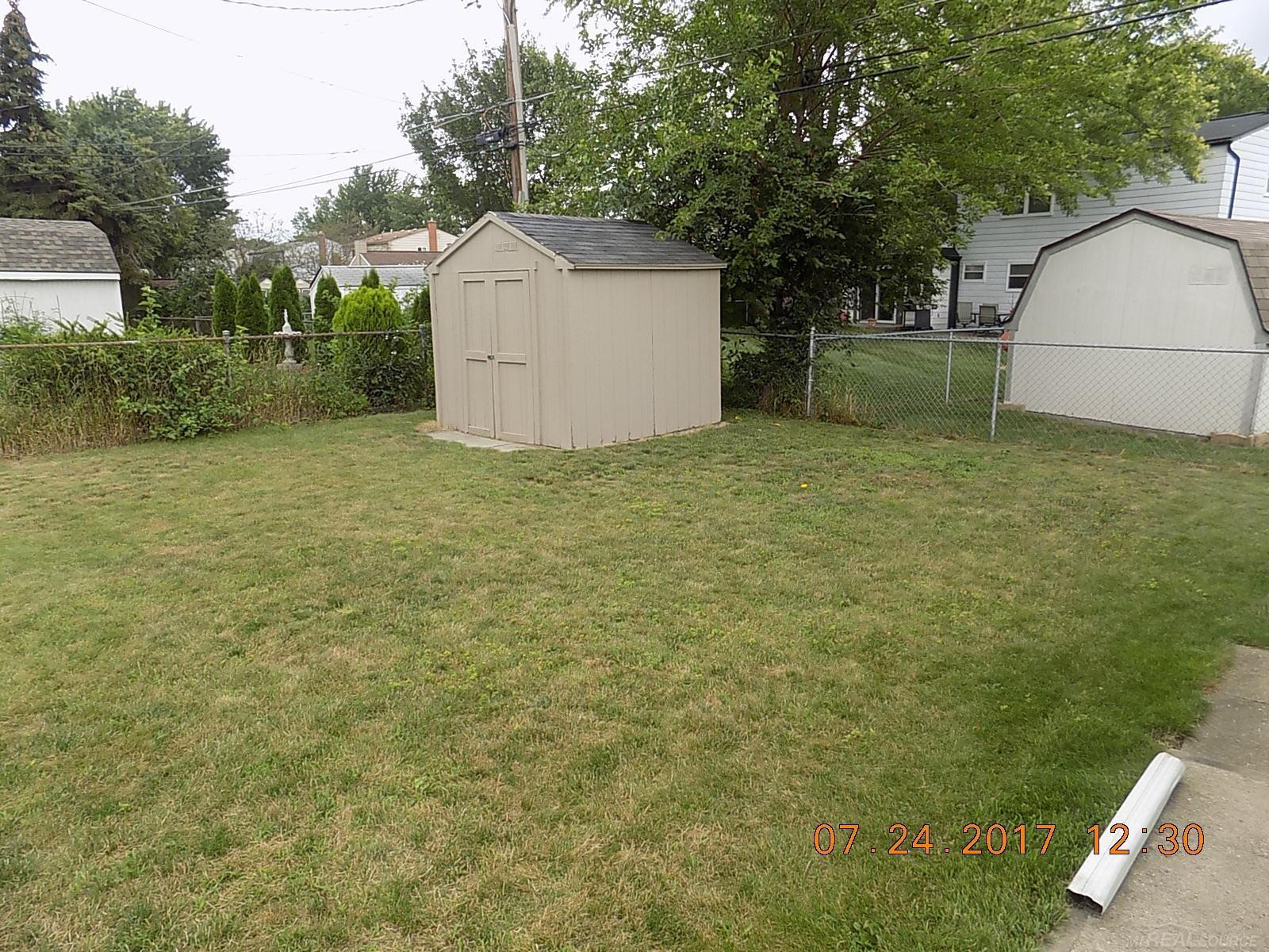 8783 Lozen Drive, Sterling Heights, MI 48313 — Photo 14