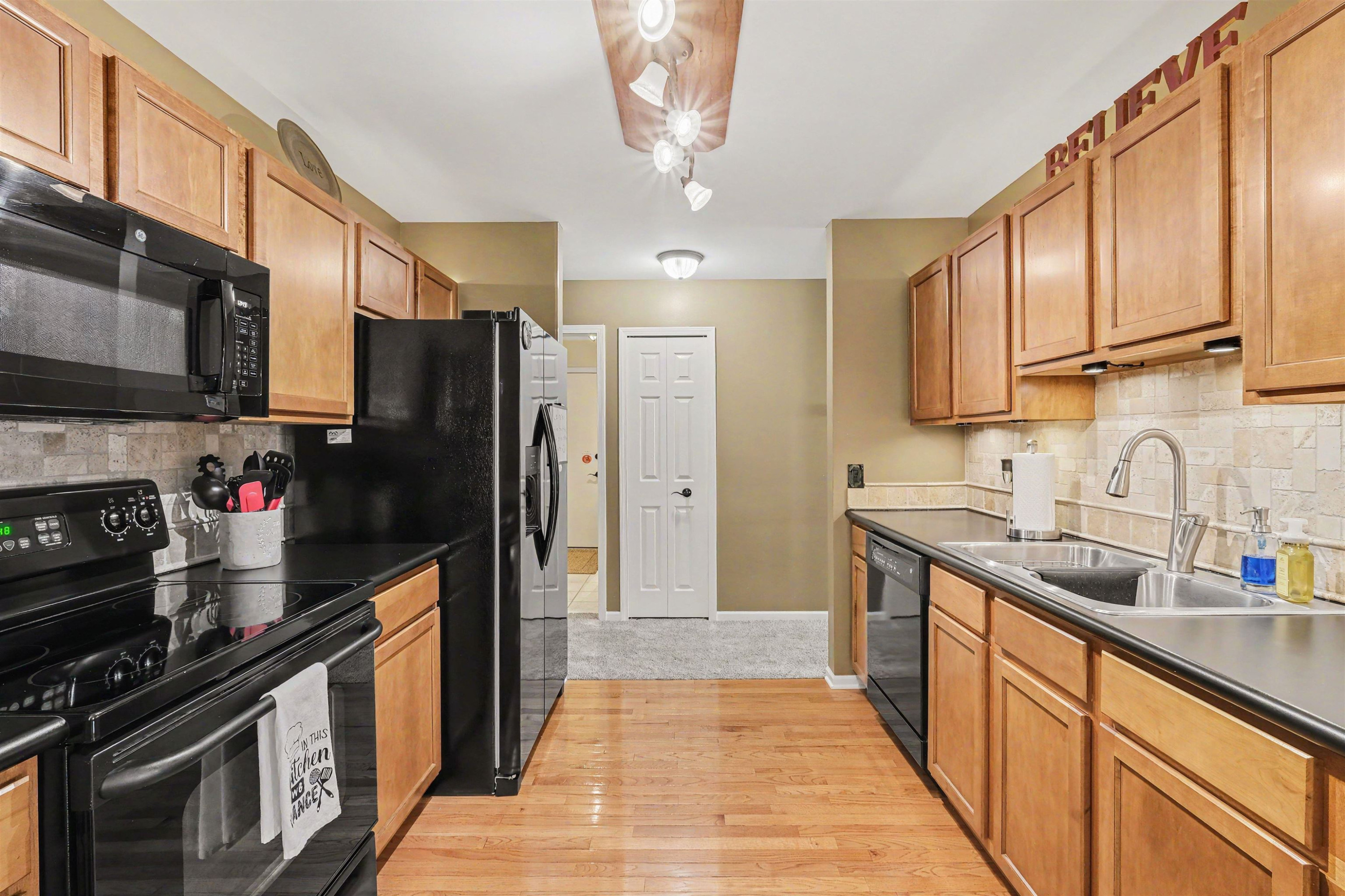 6015 Augusta Court, Grand Blanc, MI 48439 — Photo 7