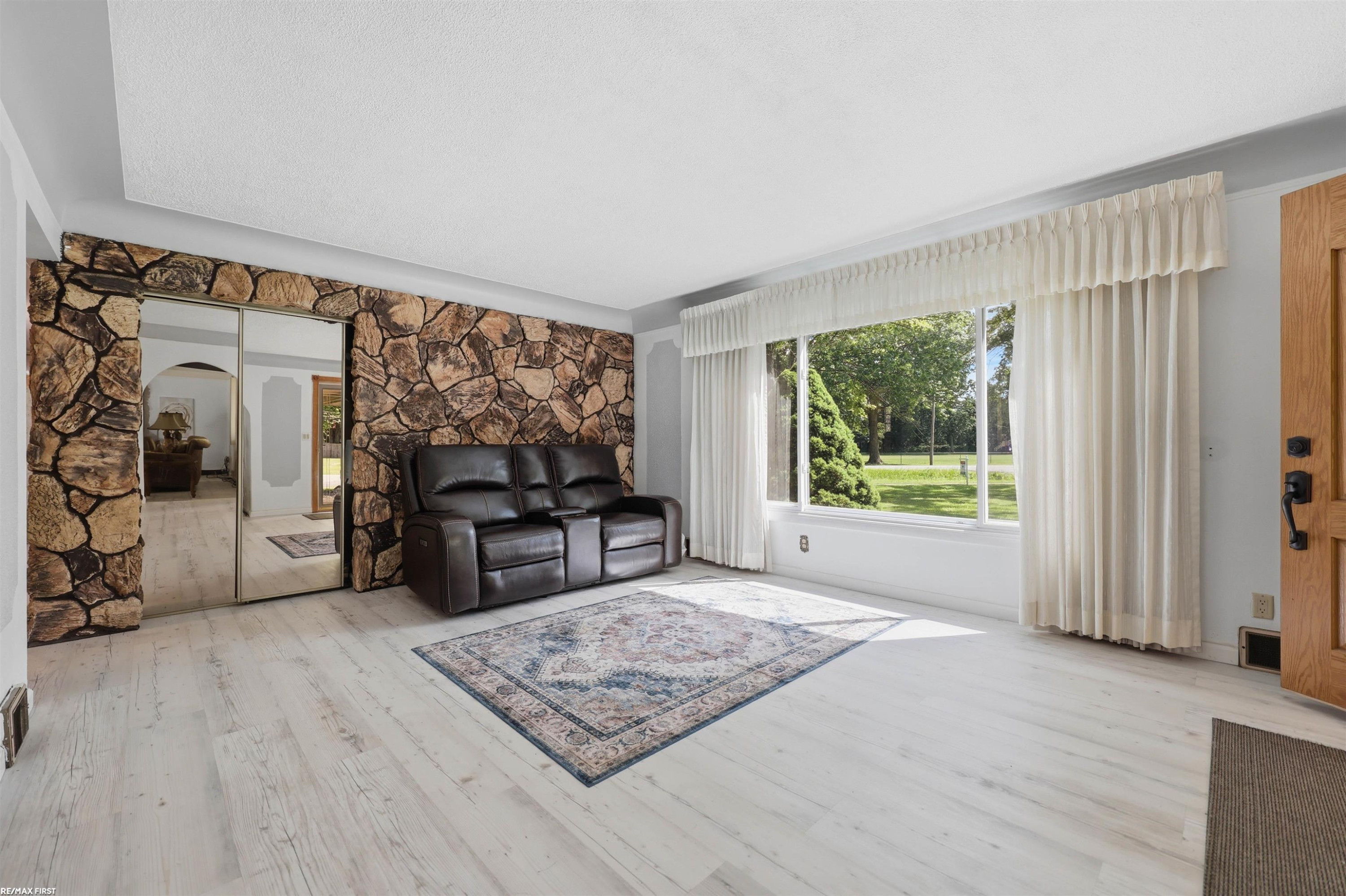 6745 24 Mile Road, Utica, MI 48316 — Photo 3