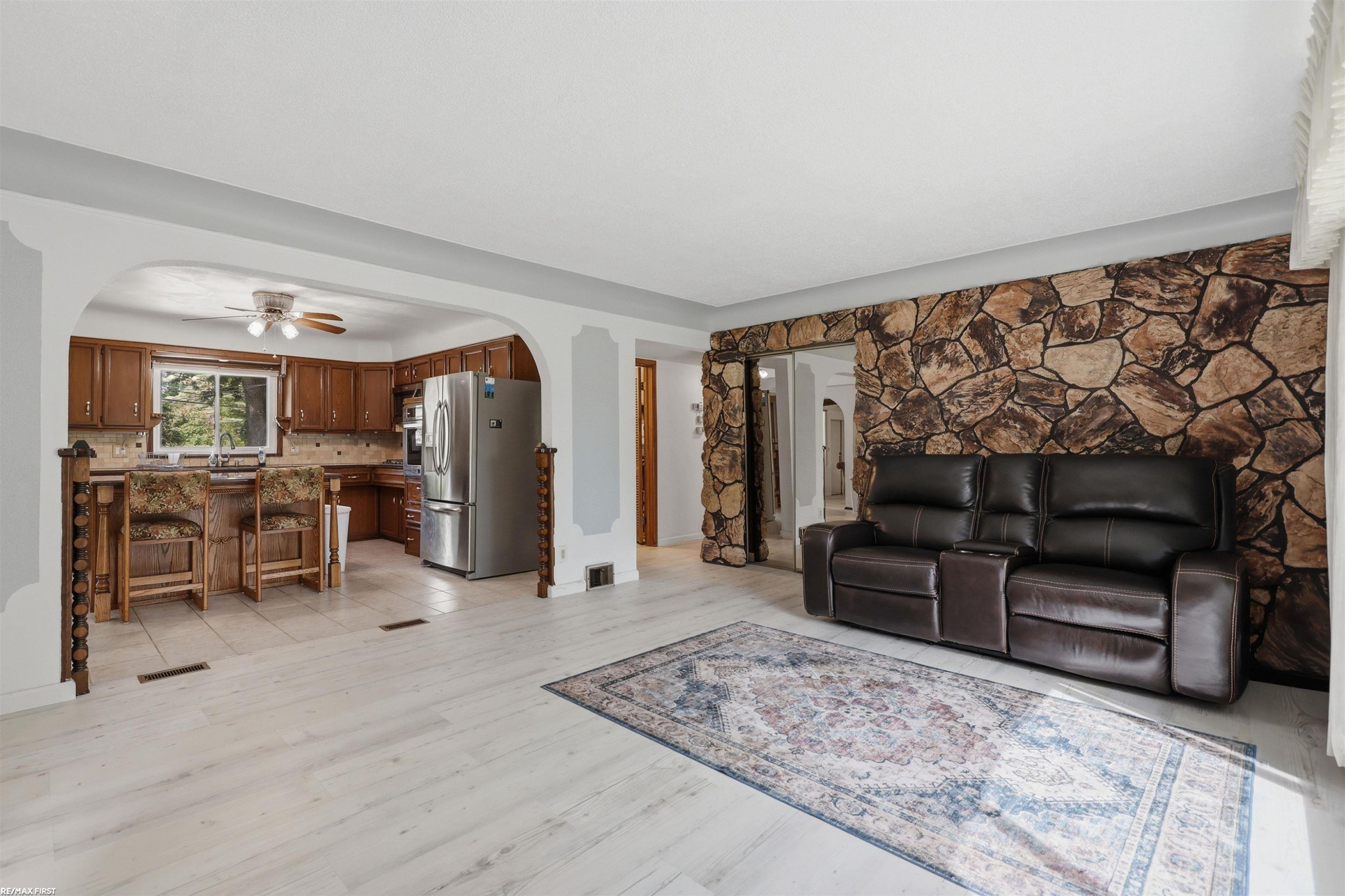 6745 24 Mile Road, Utica, MI 48316 — Photo 4