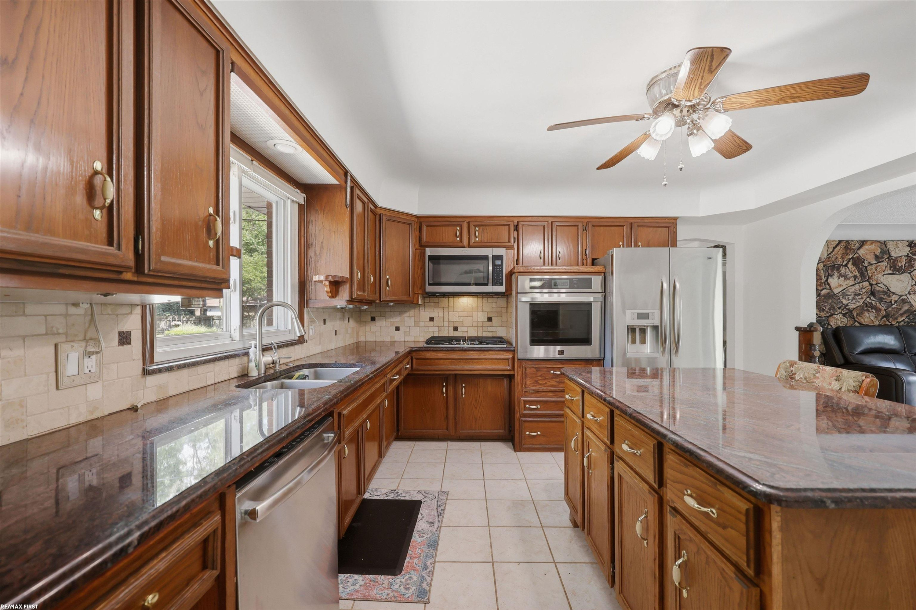 6745 24 Mile Road, Utica, MI 48316 — Photo 8