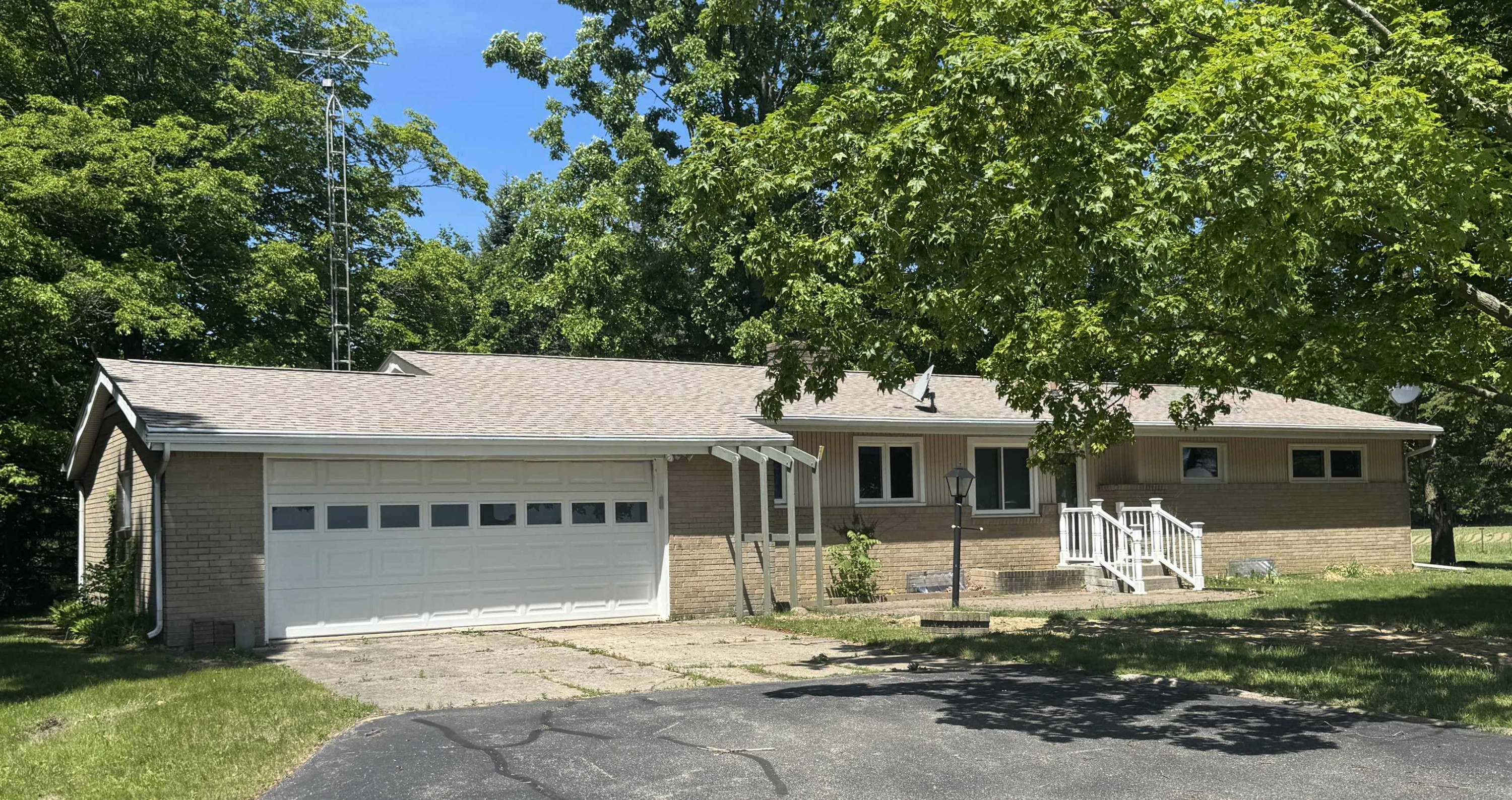 4501 N New Lothrop Road, Corunna, MI 48817 — Photo 2
