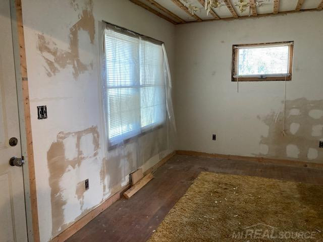 8442 Central Street, Center Line, MI 48015 — Photo 12