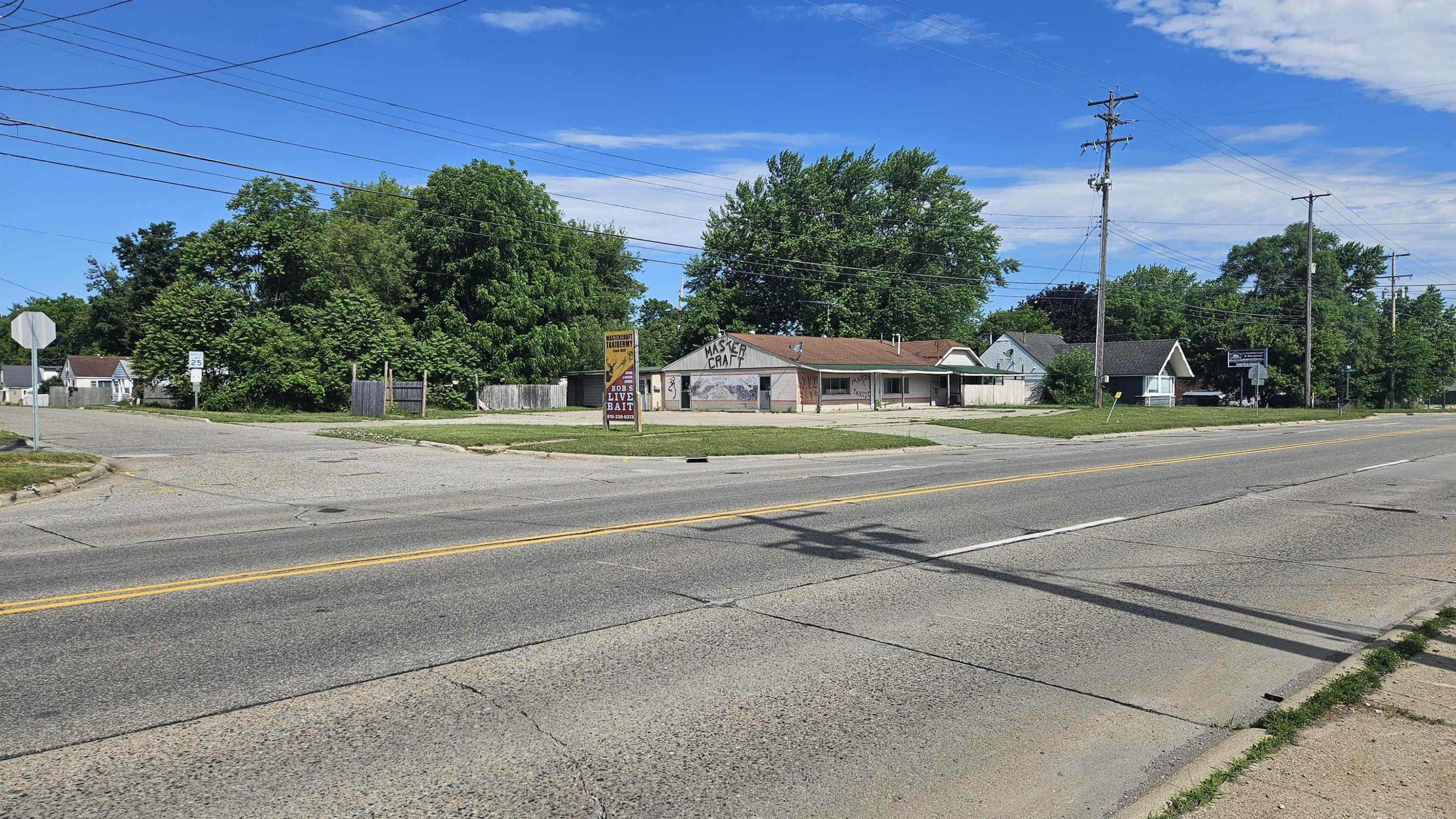 4194 Fenton Road, Flint, MI 48507 — Photo 4