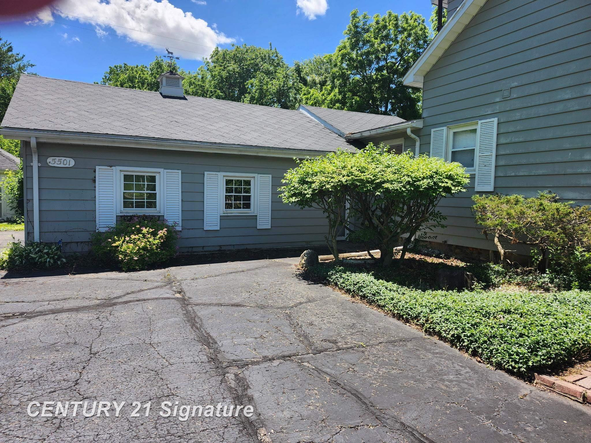 5501 Calkins Road, Flint, MI 48532 — Photo 3