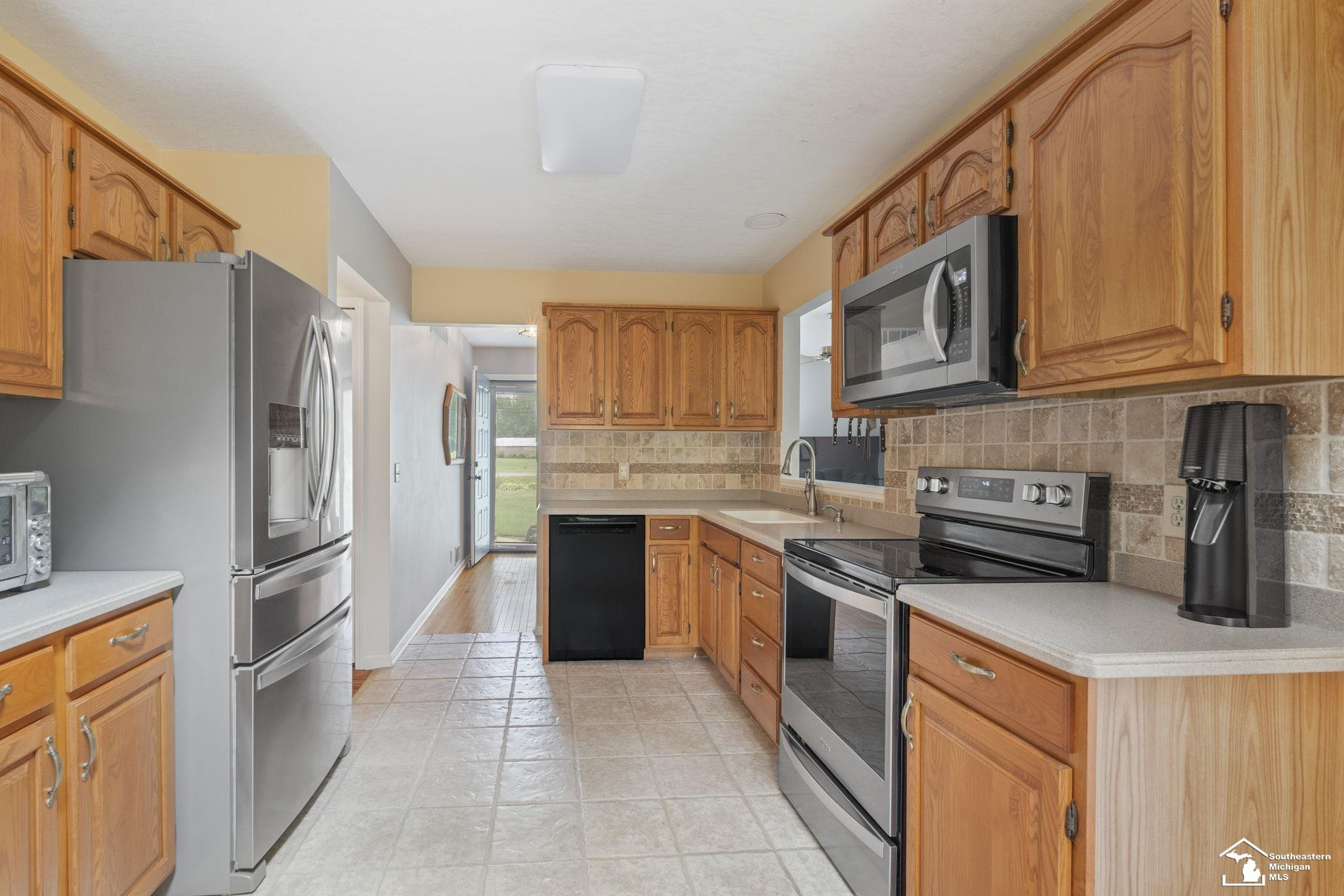 10735 Secor Road, Temperance, MI 48182 — Photo 4