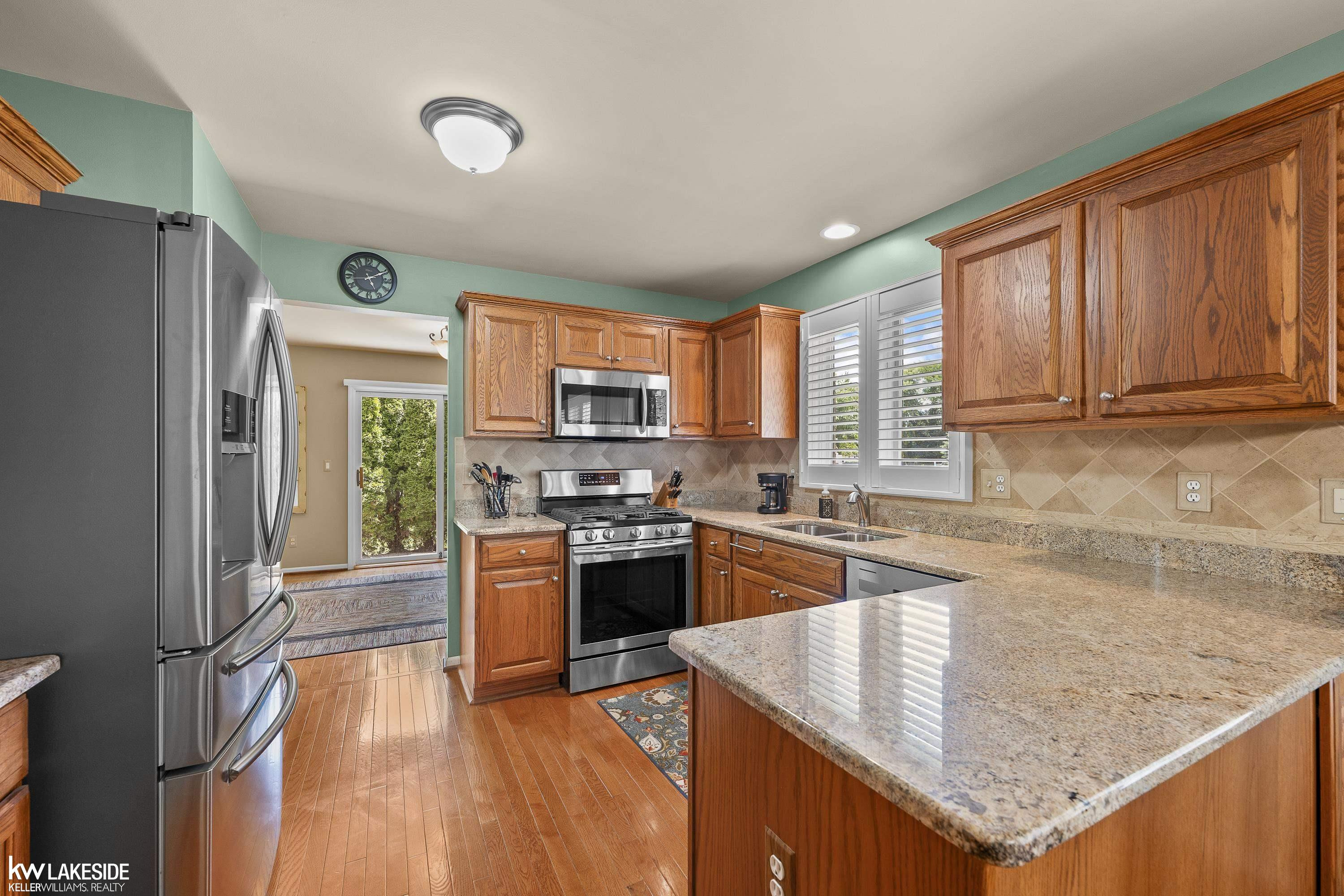 40134 Riverbend Drive, Sterling Heights, MI 48310 — Photo 15
